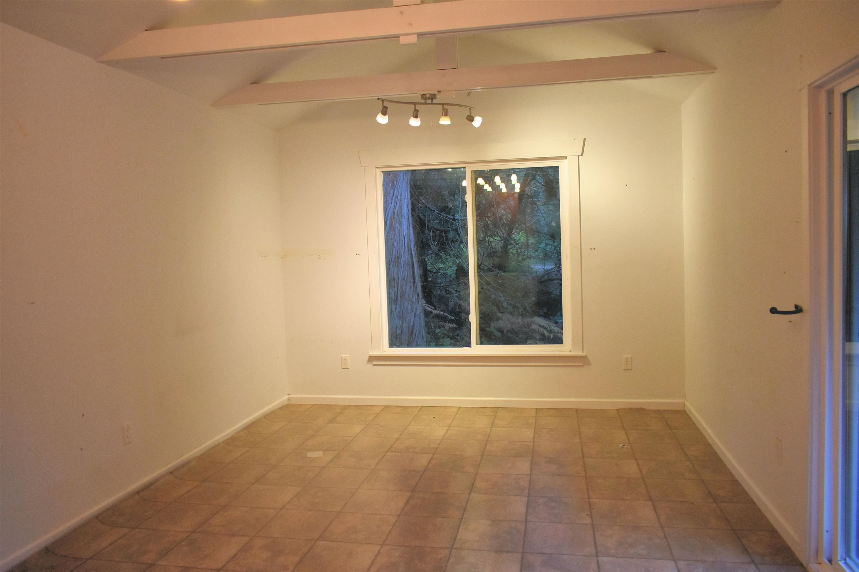 2240 Oldershaw Road, Roberts Creek, BC