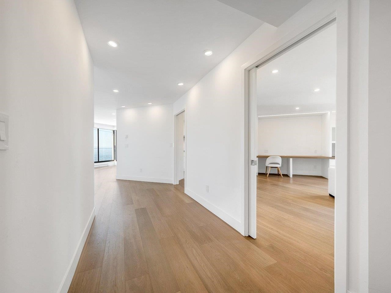 203-2190 Argyle Avenue, West Vancouver, BC