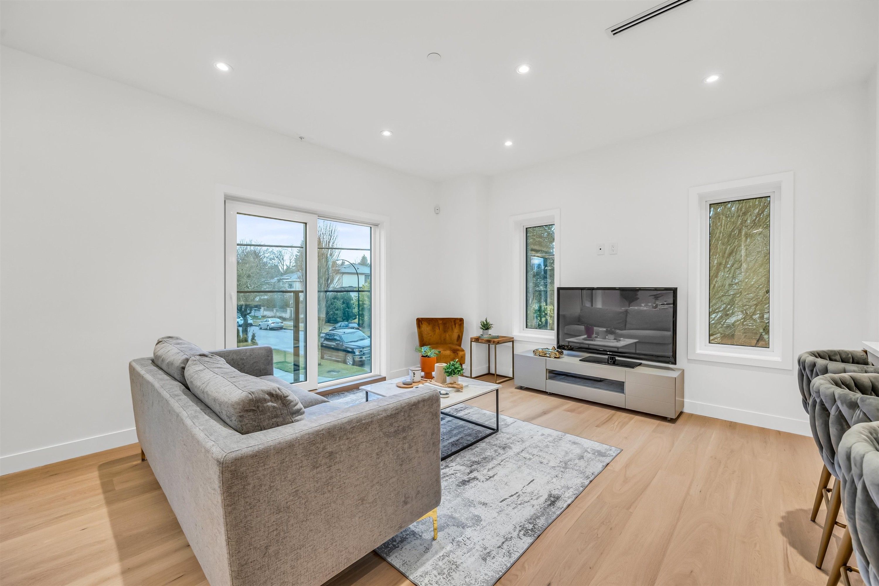 1012 52Nd Avenue W, Vancouver, BC