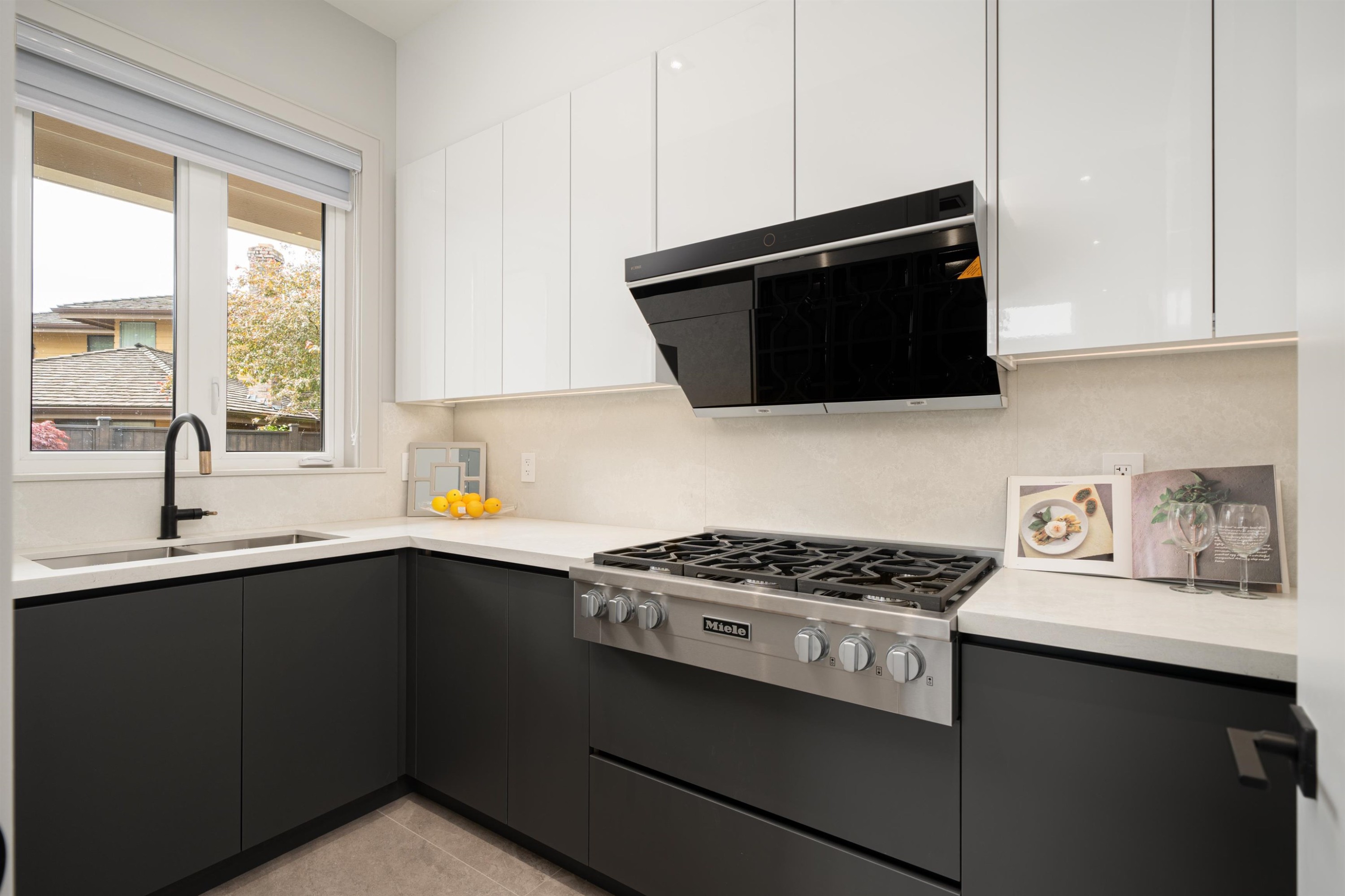 6571 Whiteoak Drive, Richmond, BC