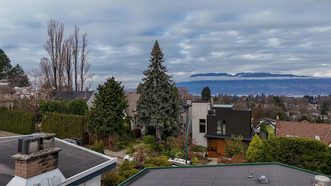 3558 15Th Avenue W, Vancouver, BC