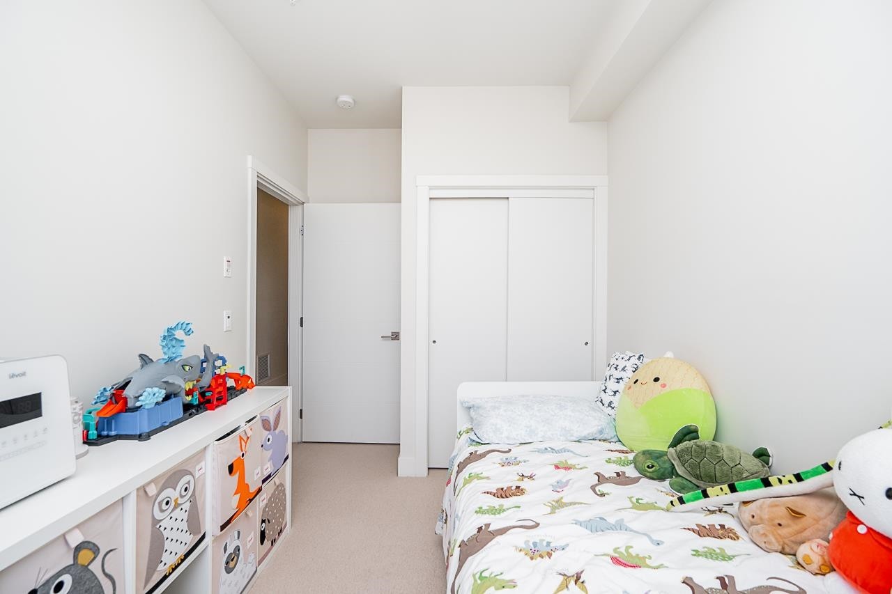 5518 Oak Street, Vancouver, BC