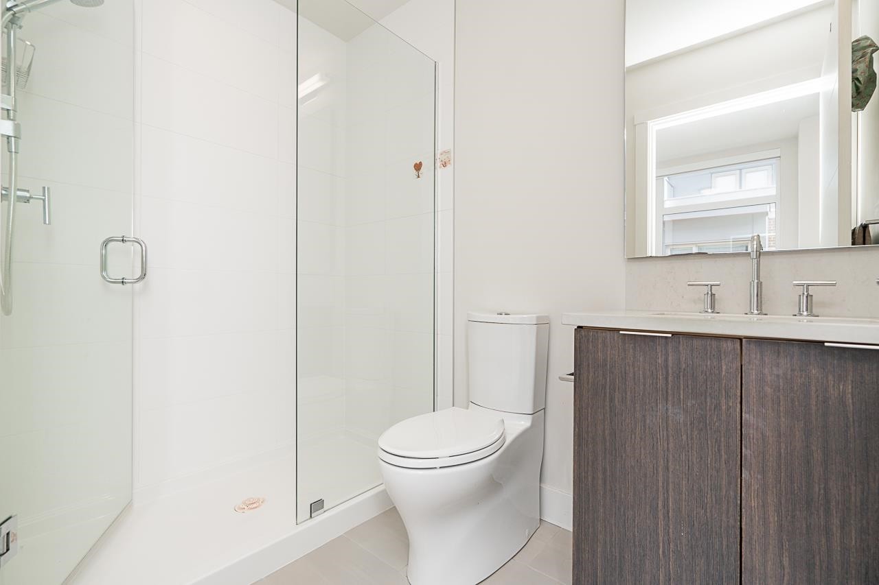 5518 Oak Street, Vancouver, BC