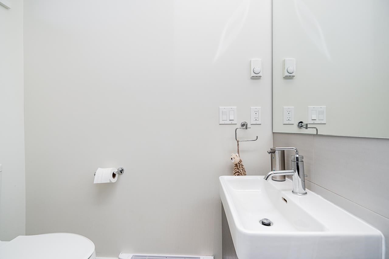 5518 Oak Street, Vancouver, BC