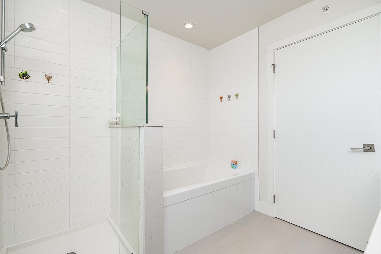 5518 Oak Street, Vancouver, BC