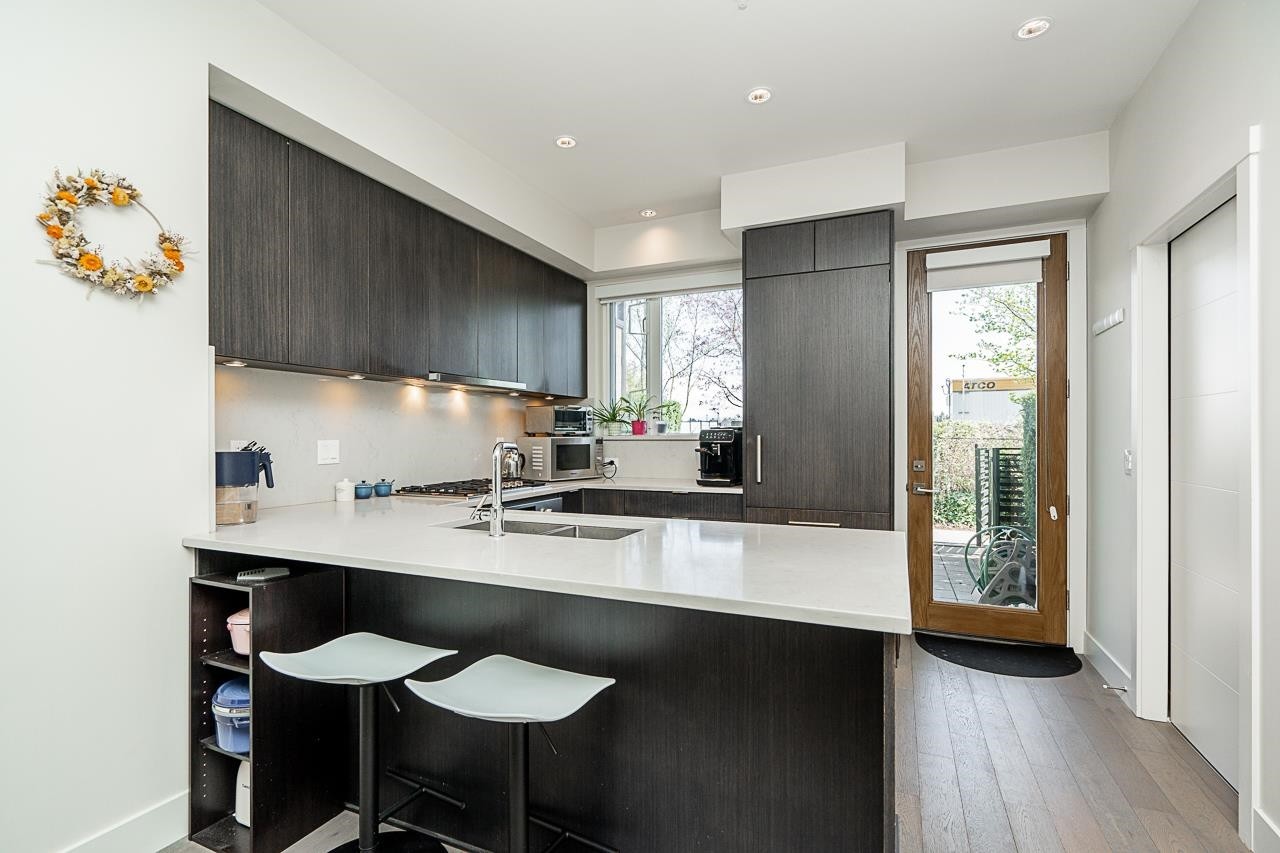 5518 Oak Street, Vancouver, BC