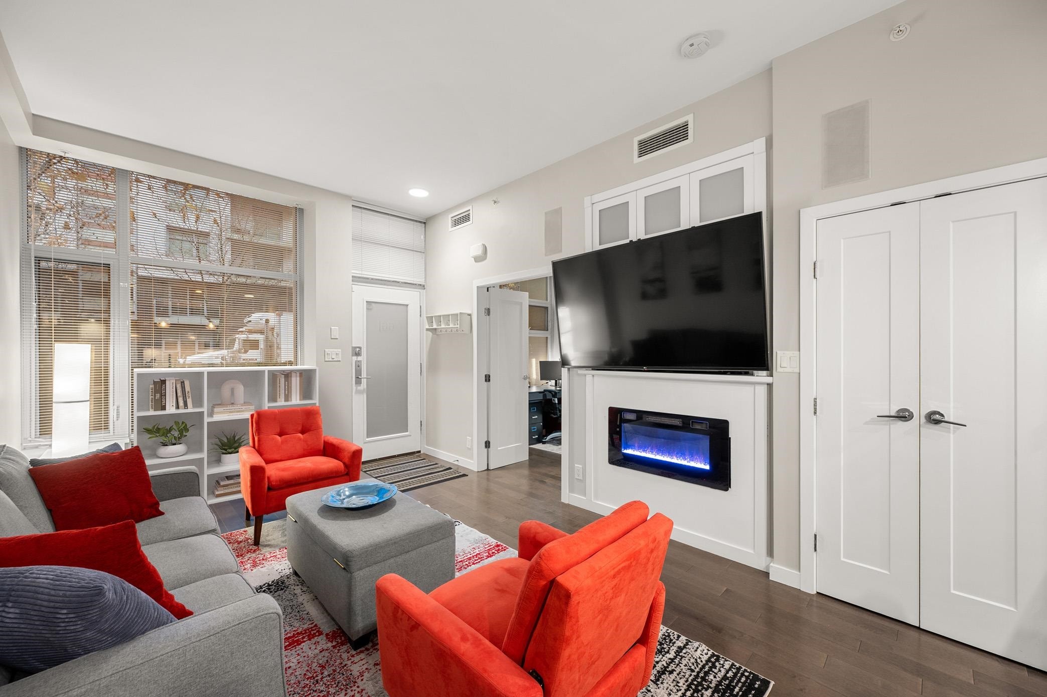 66 1St Avenue W, Vancouver, BC