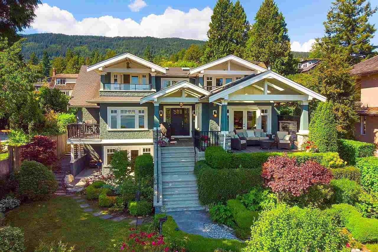2623 Lawson Avenue, West Vancouver, BC