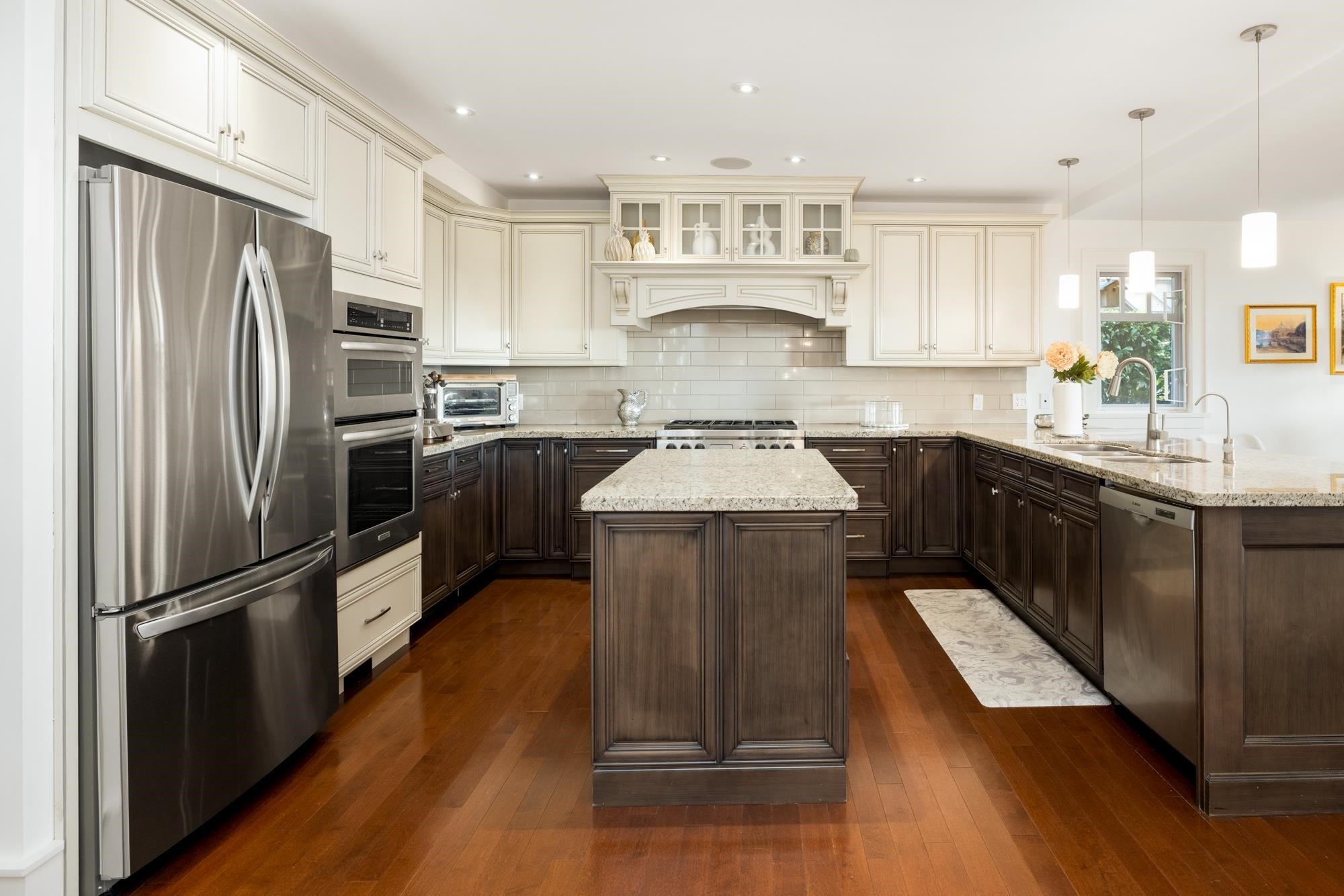 2623 Lawson Avenue, West Vancouver, BC