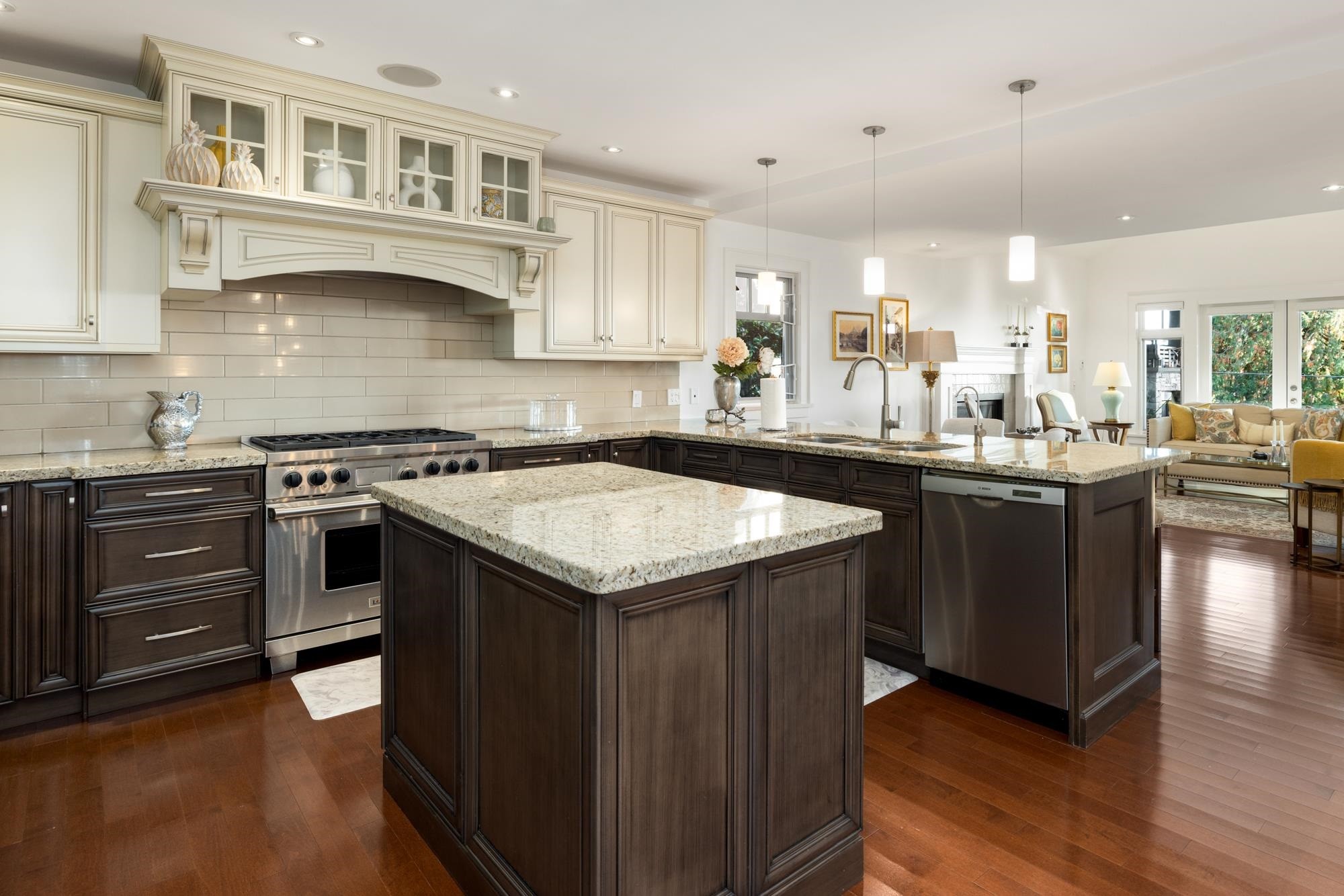 2623 Lawson Avenue, West Vancouver, BC