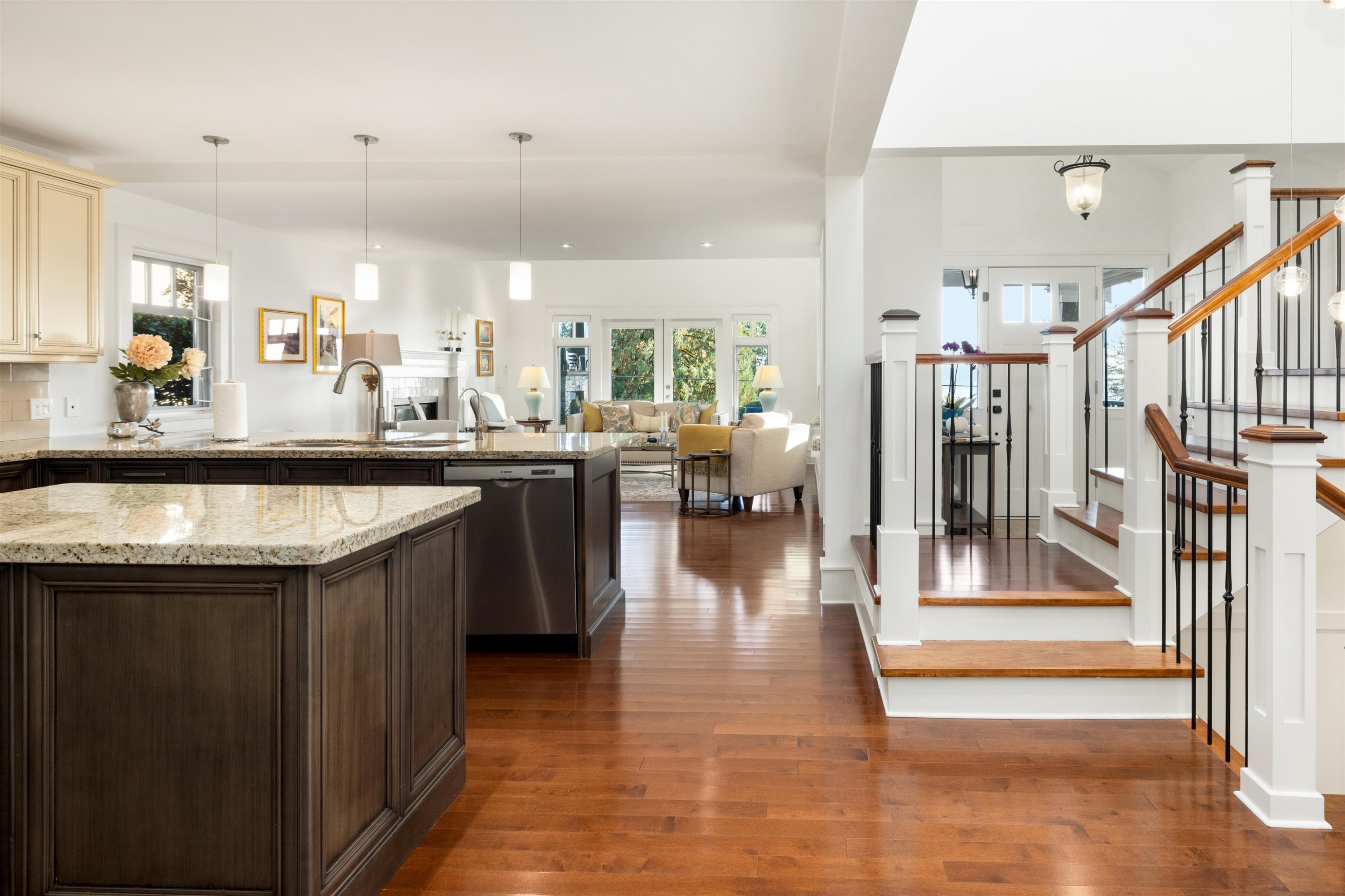 2623 Lawson Avenue, West Vancouver, BC