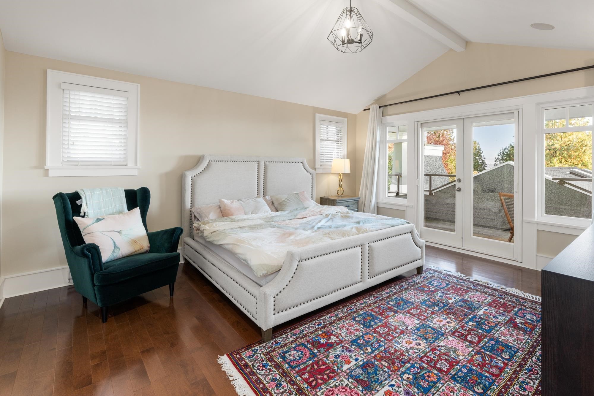 2623 Lawson Avenue, West Vancouver, BC