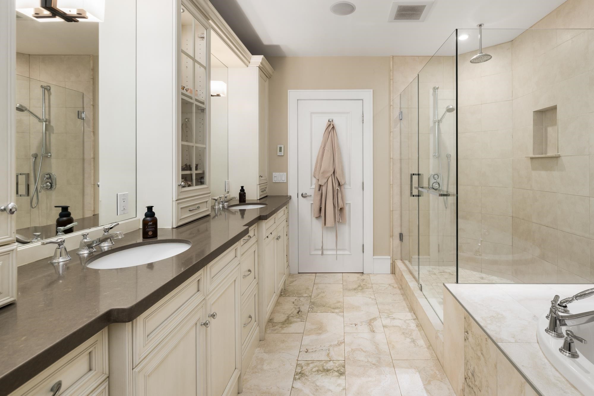 2623 Lawson Avenue, West Vancouver, BC