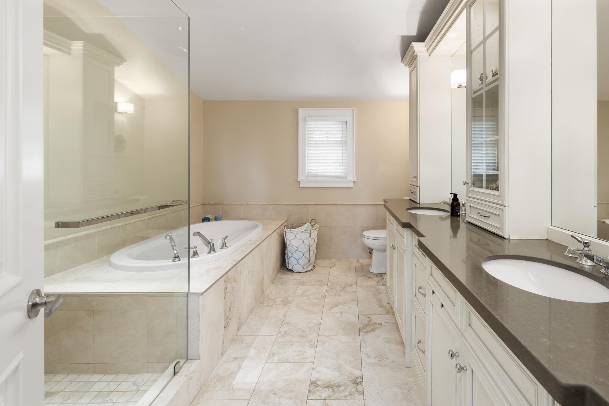 2623 Lawson Avenue, West Vancouver, BC