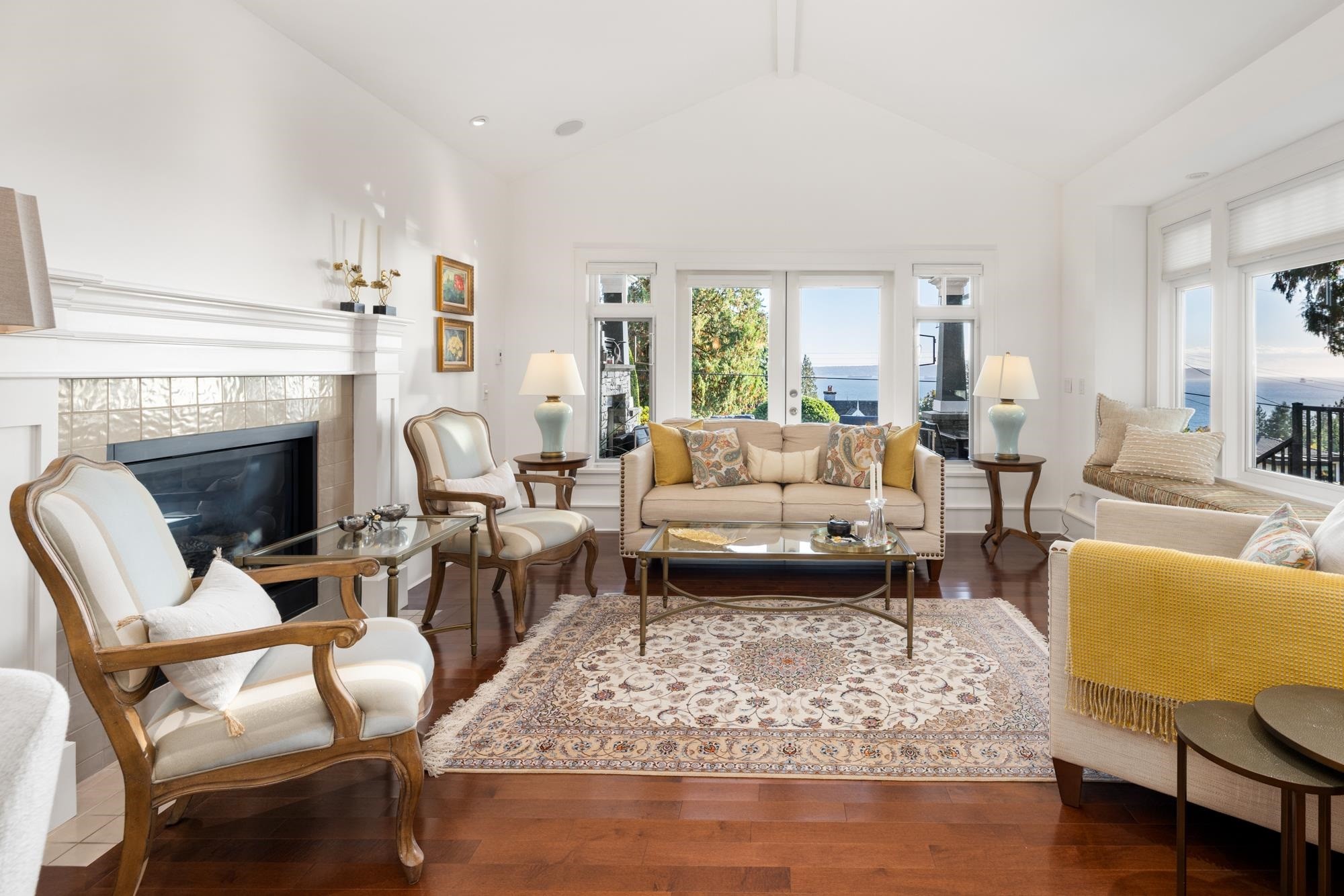 2623 Lawson Avenue, West Vancouver, BC