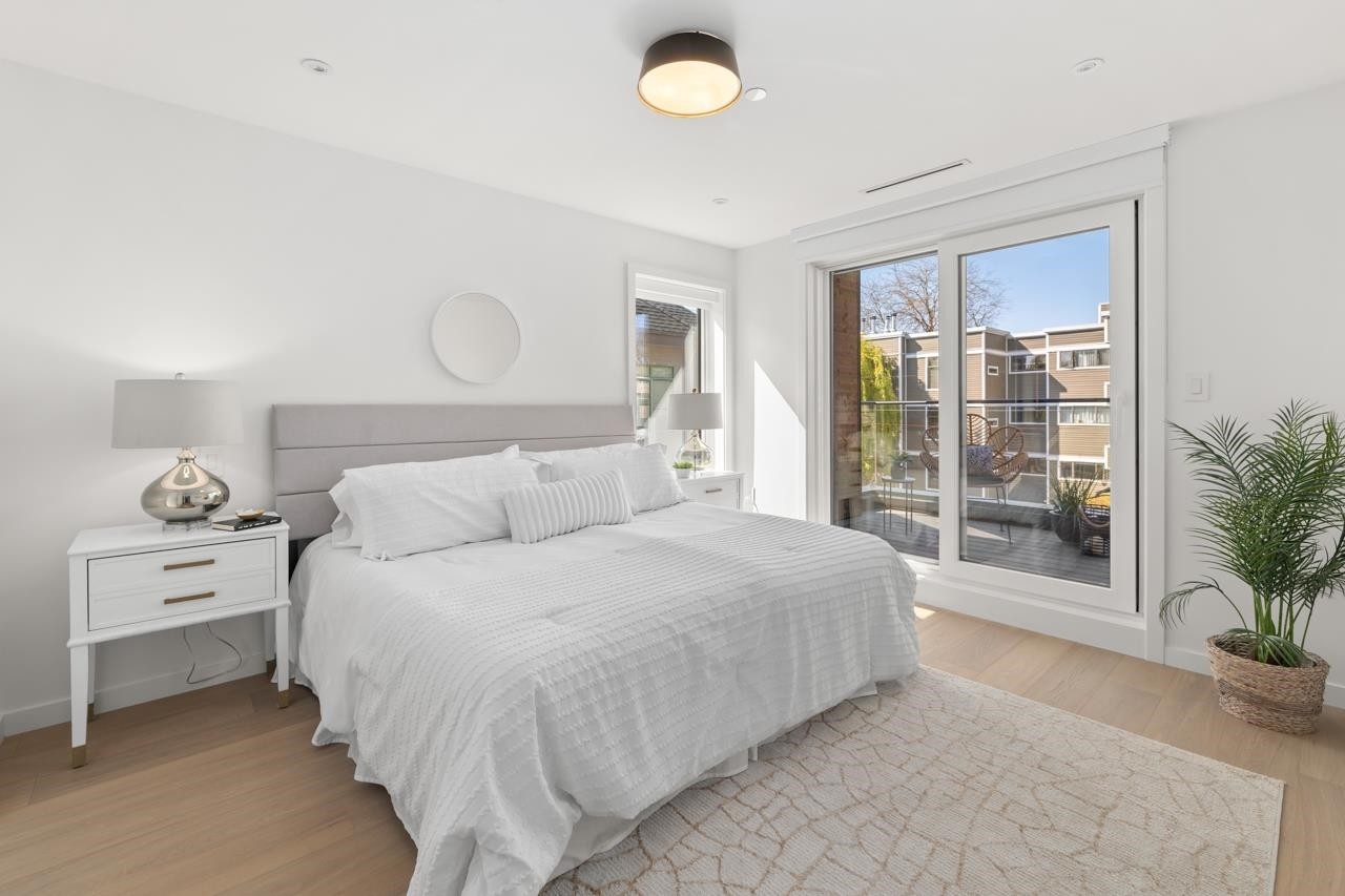 679 18Th Avenue W, Vancouver, BC