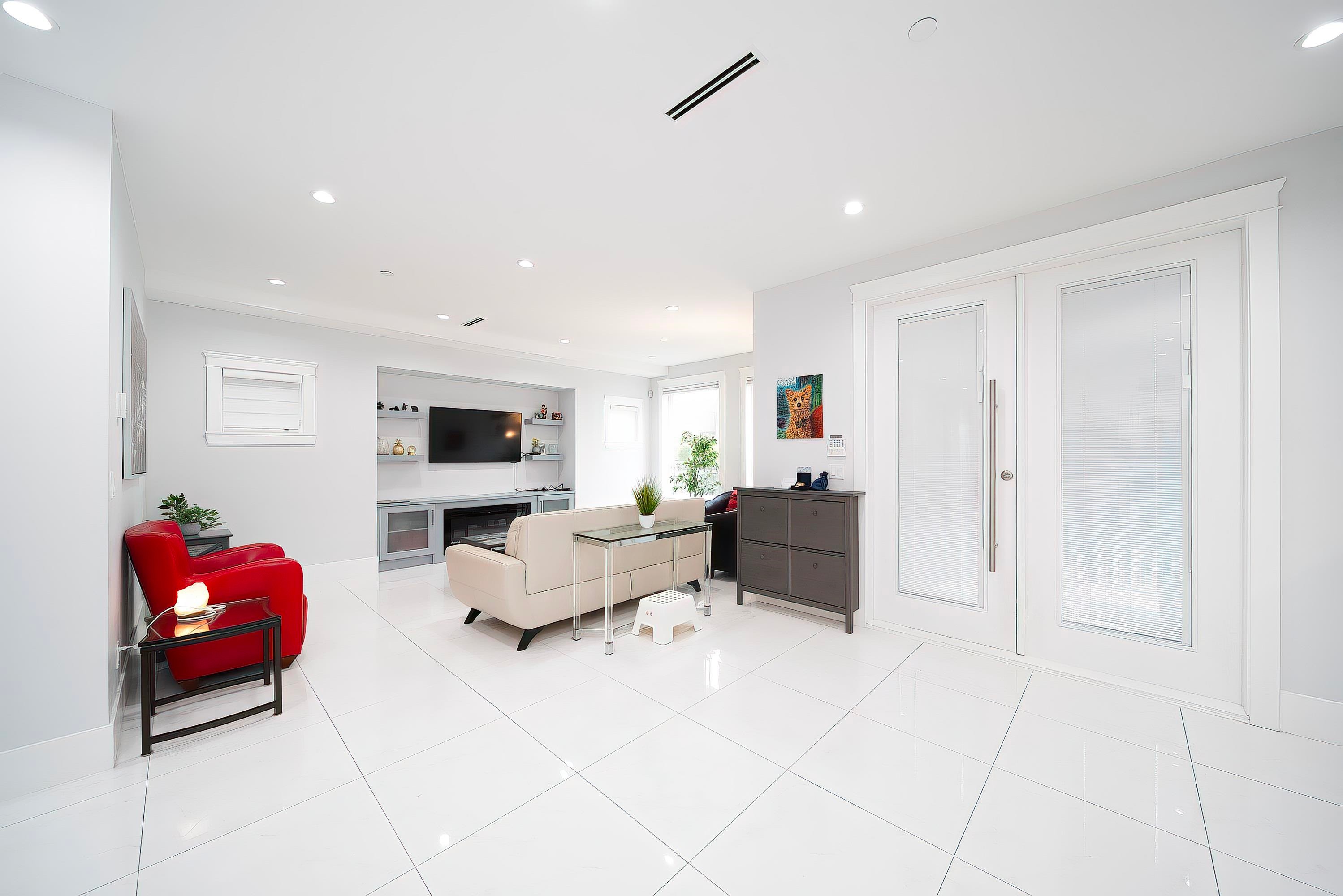 1470 Pitt River Road, Port Coquitlam, BC