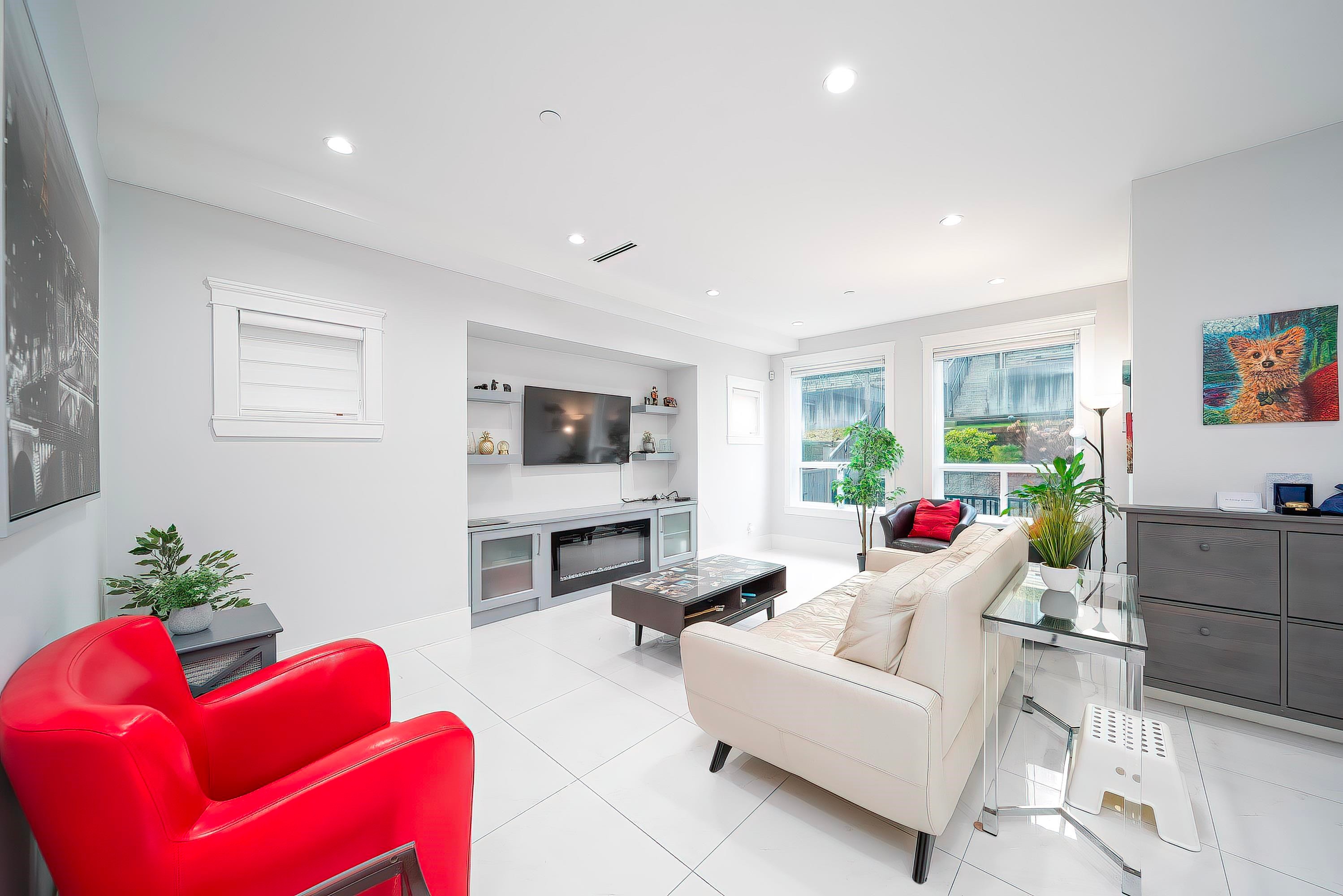 1470 Pitt River Road, Port Coquitlam, BC