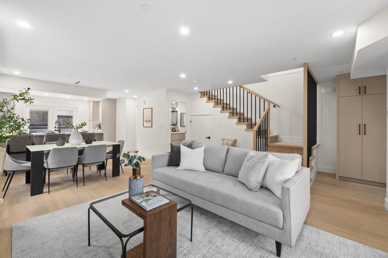 2436 49Th Avenue W, Vancouver, BC