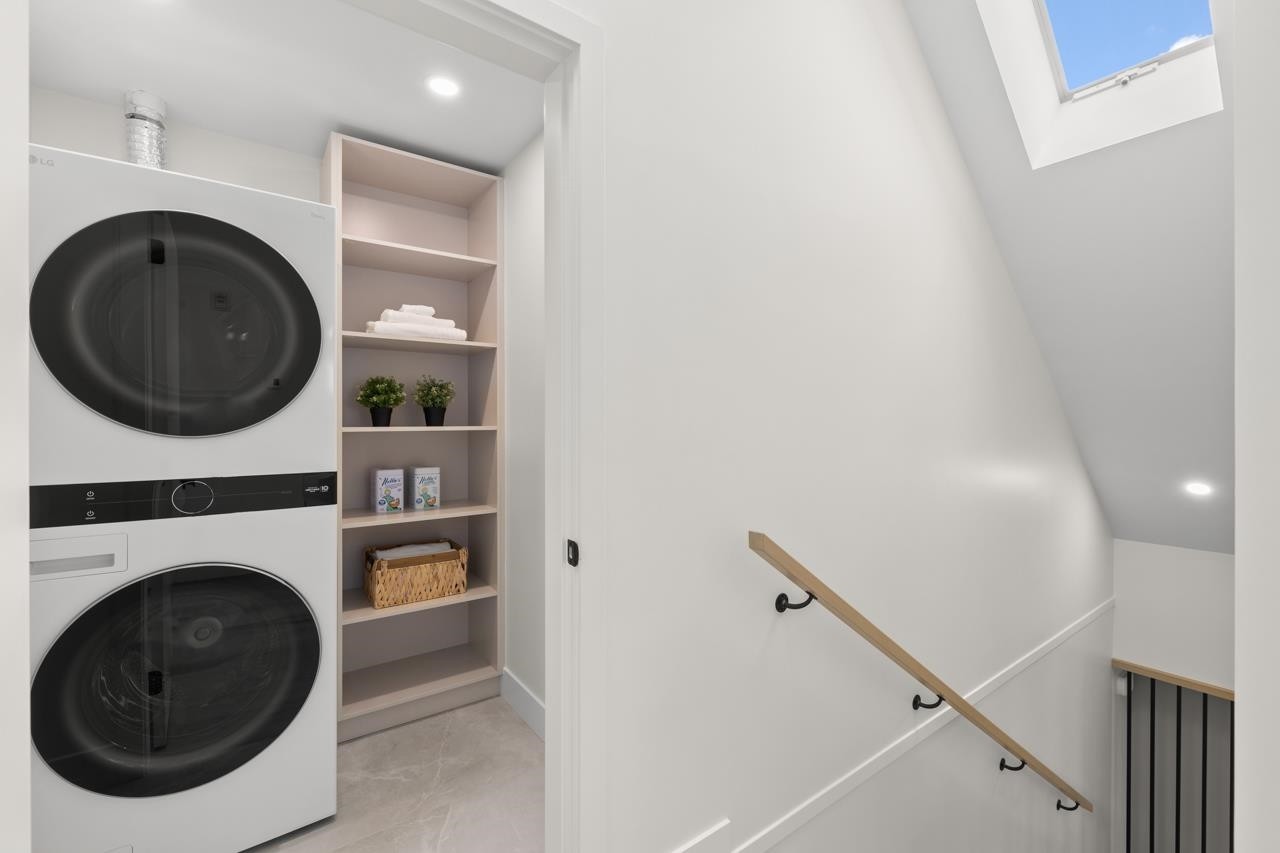 2436 49Th Avenue W, Vancouver, BC