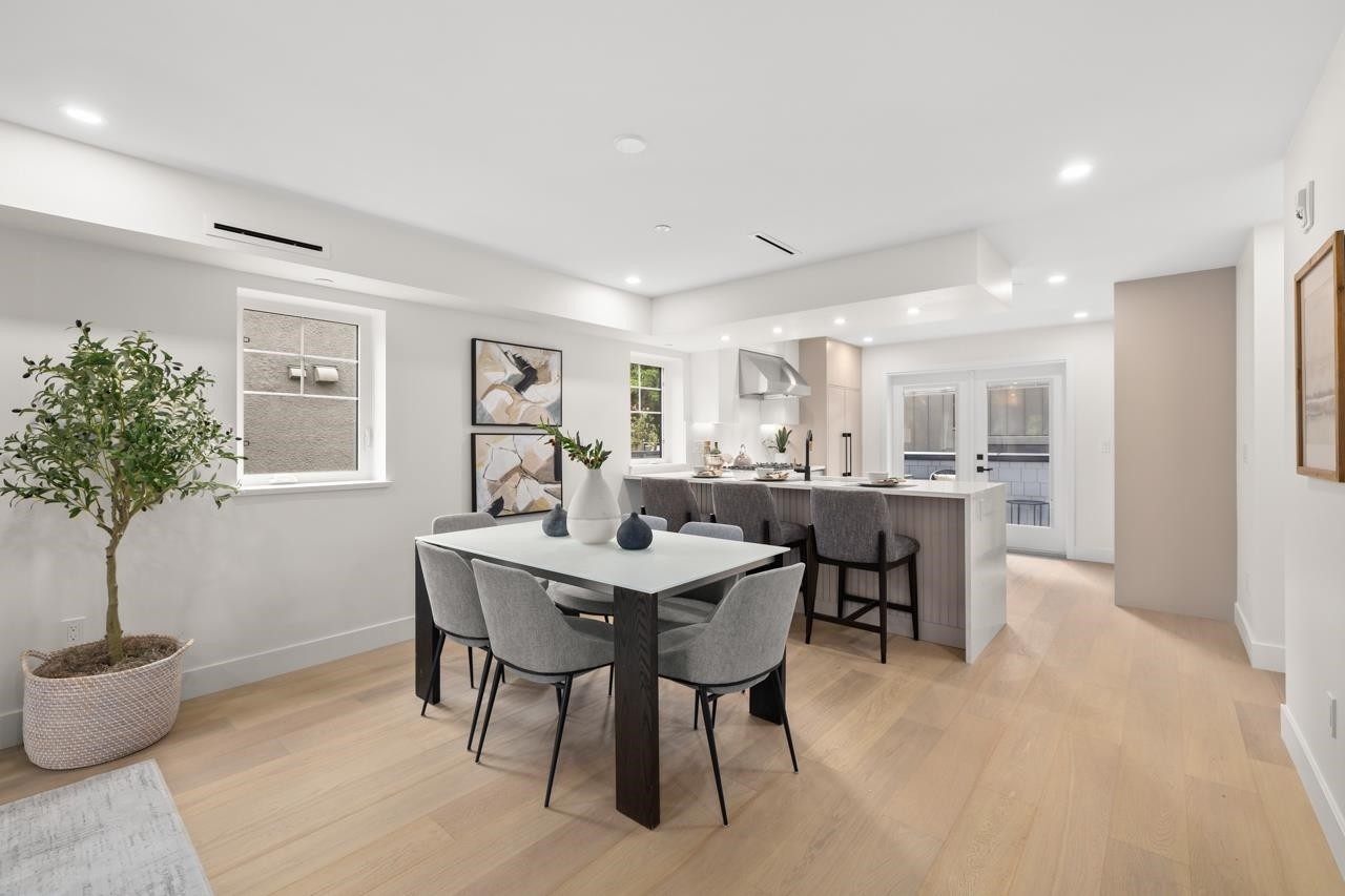 2436 49Th Avenue W, Vancouver, BC