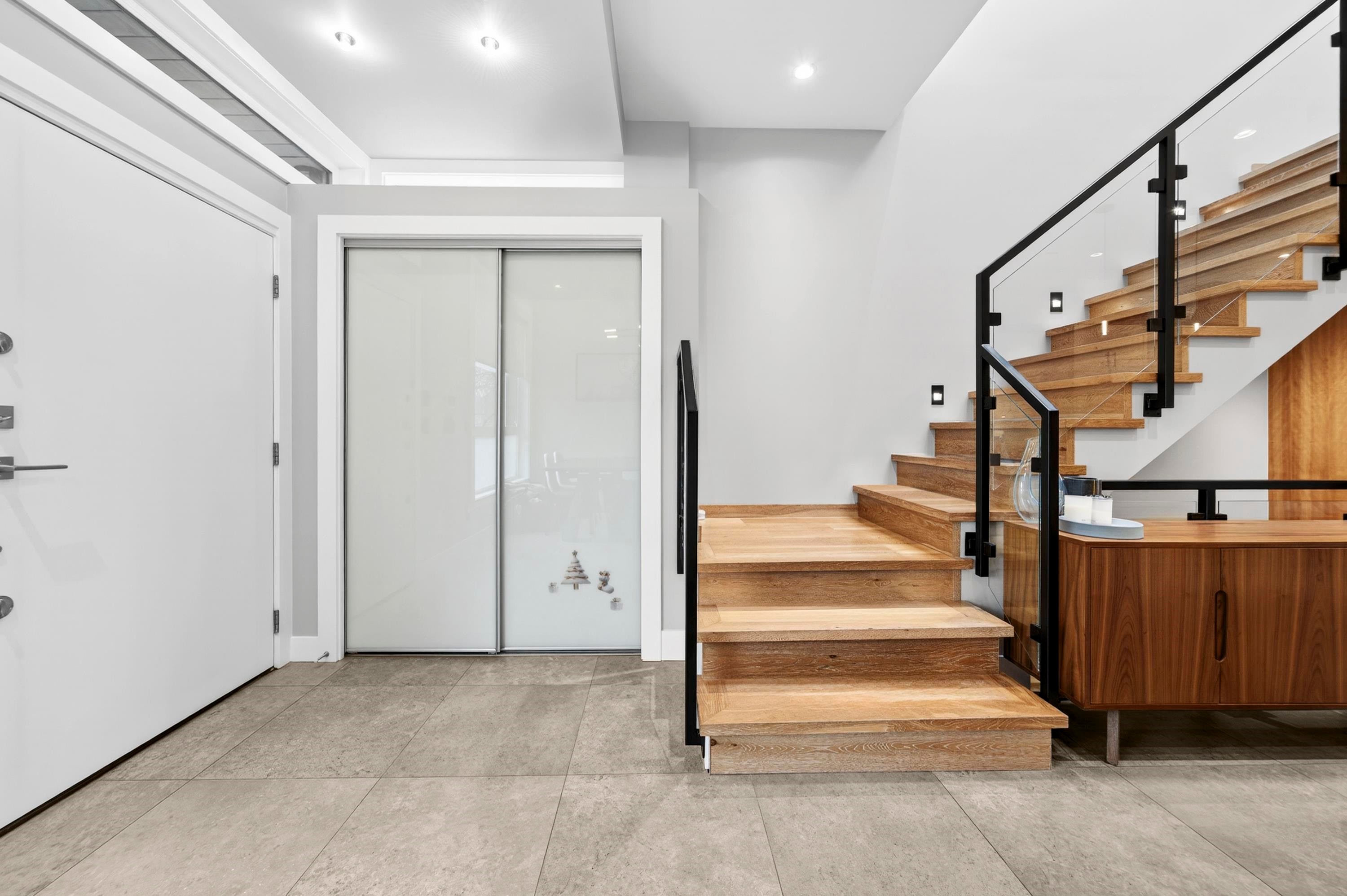 969 18Th Avenue W, Vancouver, BC