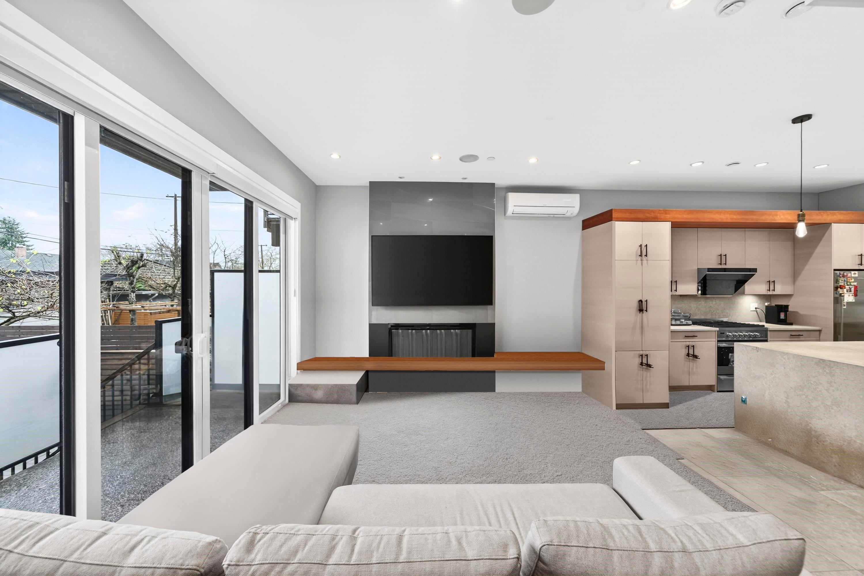 969 18Th Avenue W, Vancouver, BC