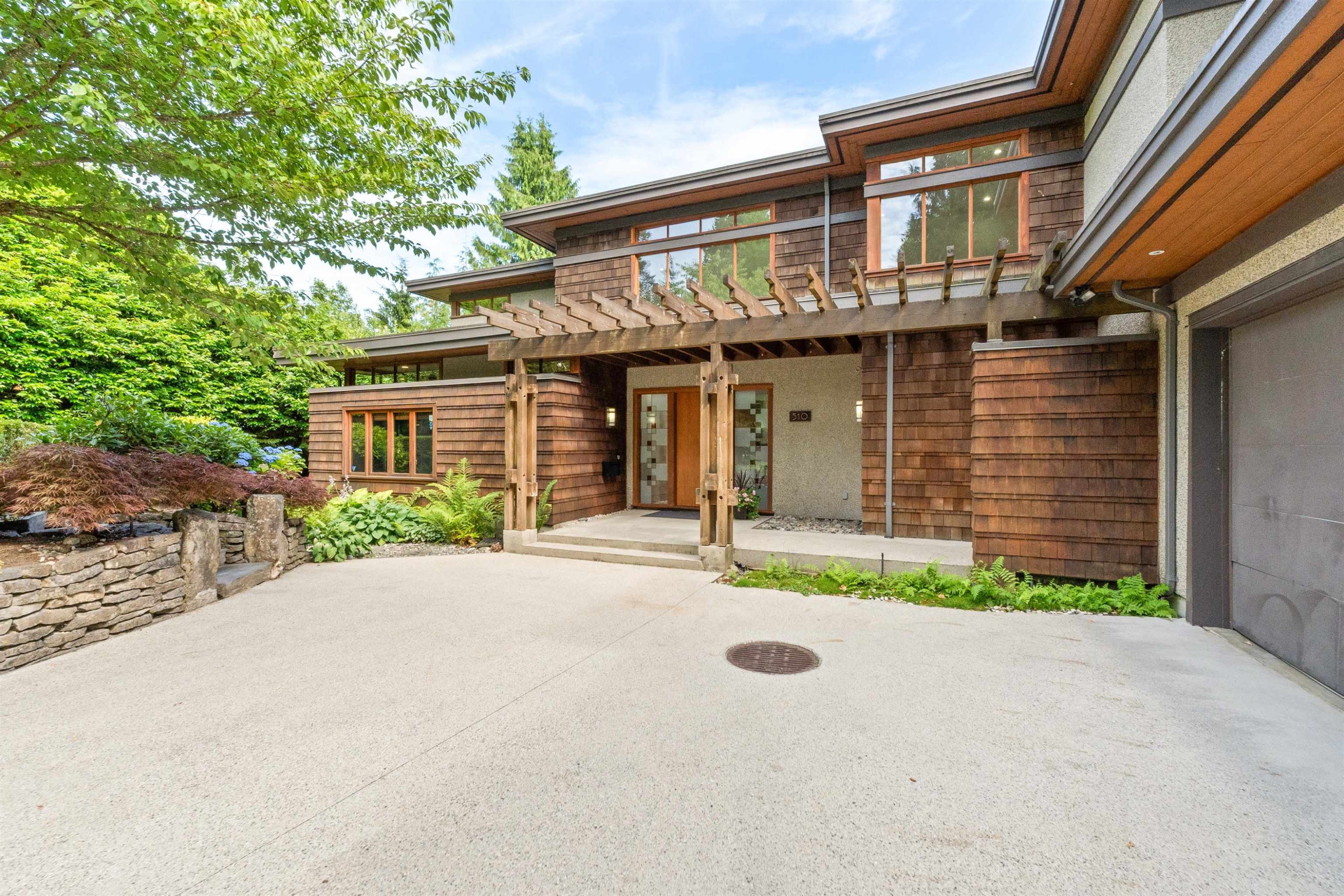 510 Eastcot Road, West Vancouver, BC