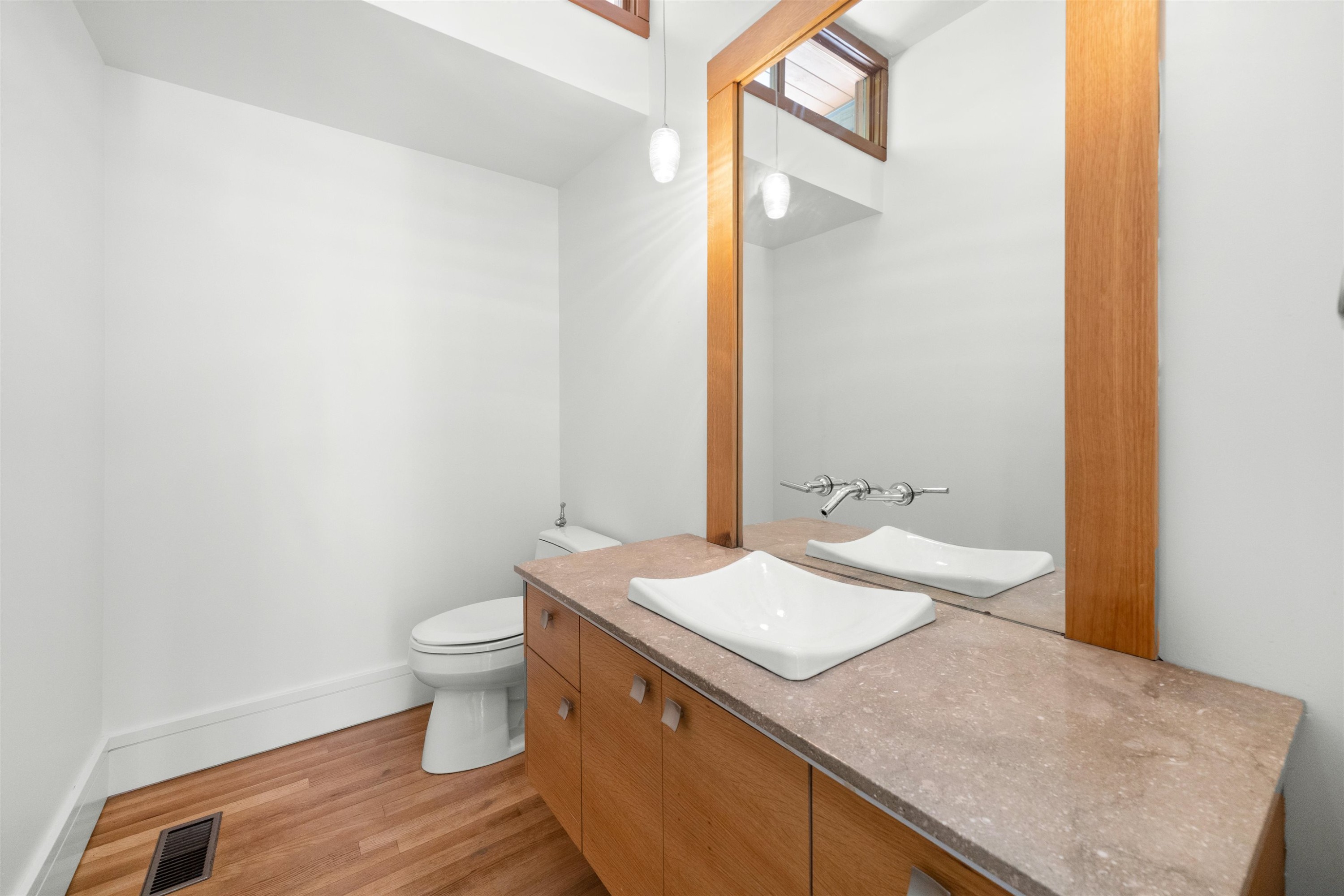 510 Eastcot Road, West Vancouver, BC