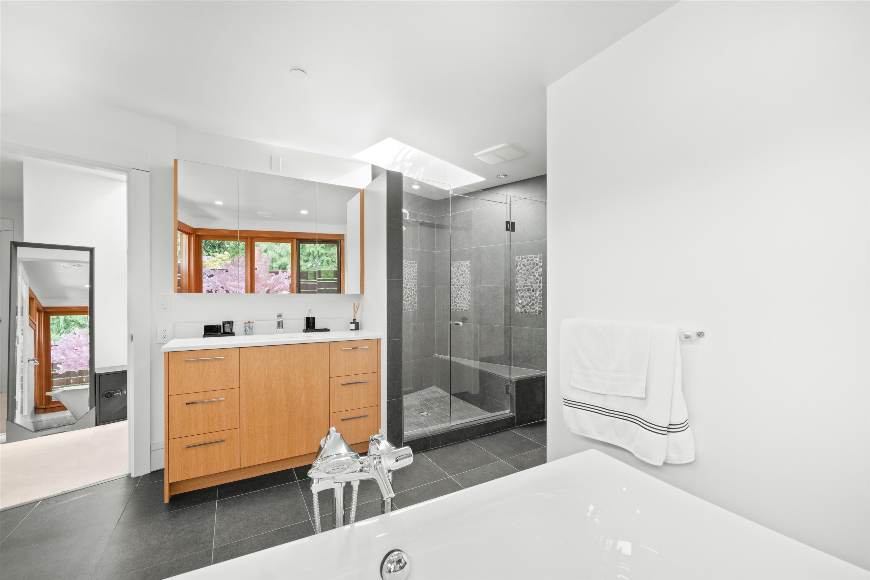 510 Eastcot Road, West Vancouver, BC