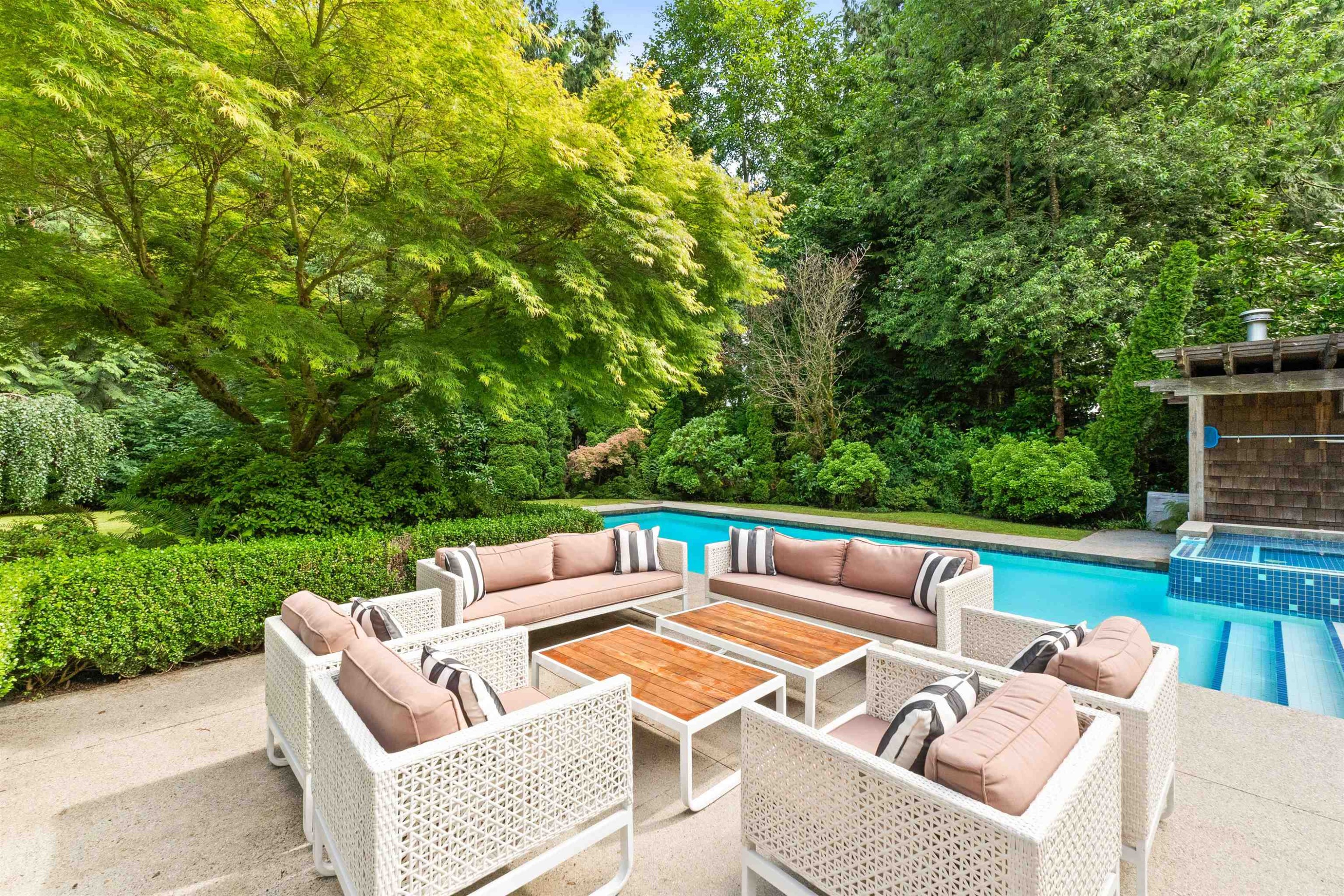 510 Eastcot Road, West Vancouver, BC