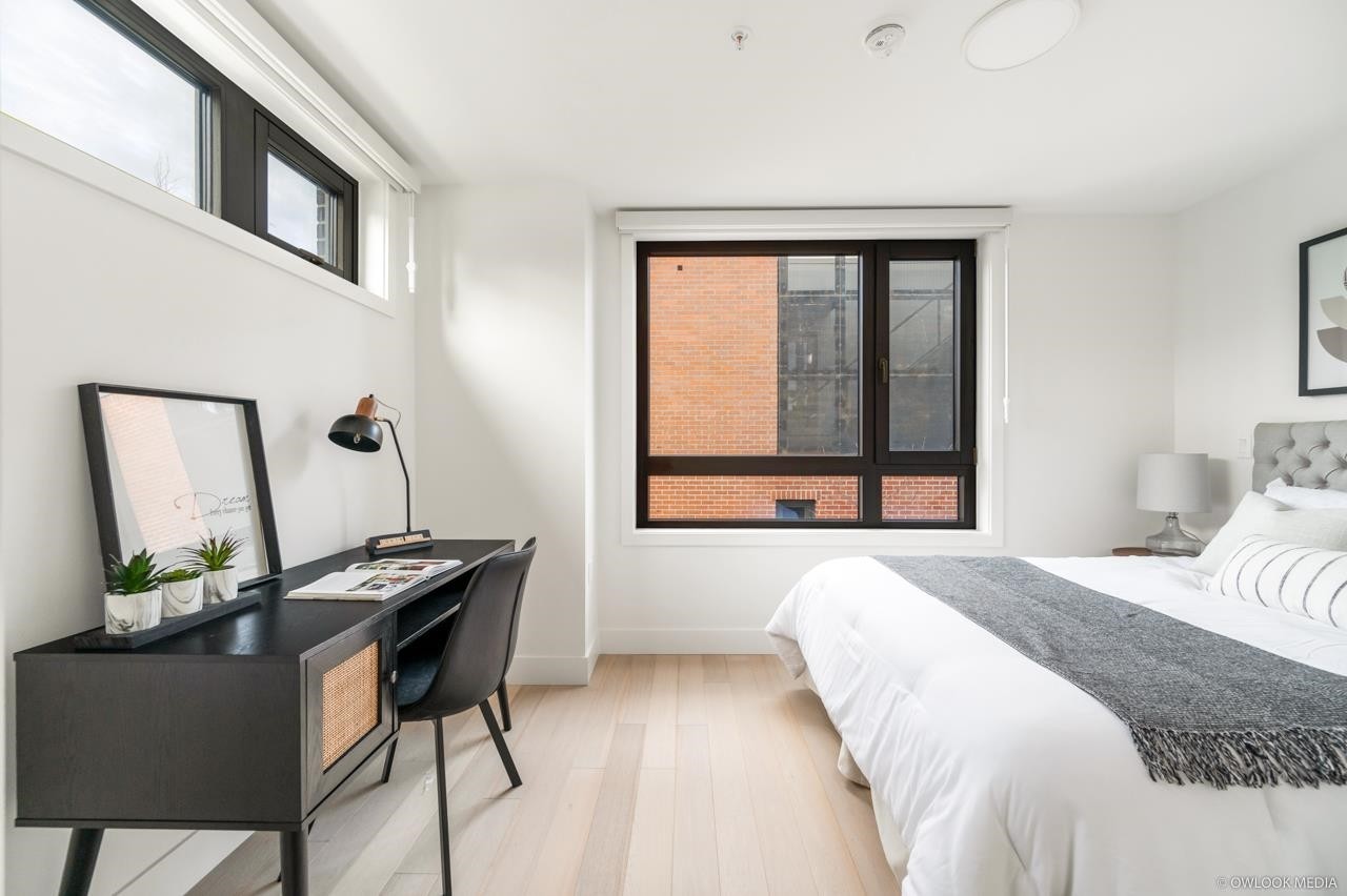 6322 Oak Street, Vancouver, BC