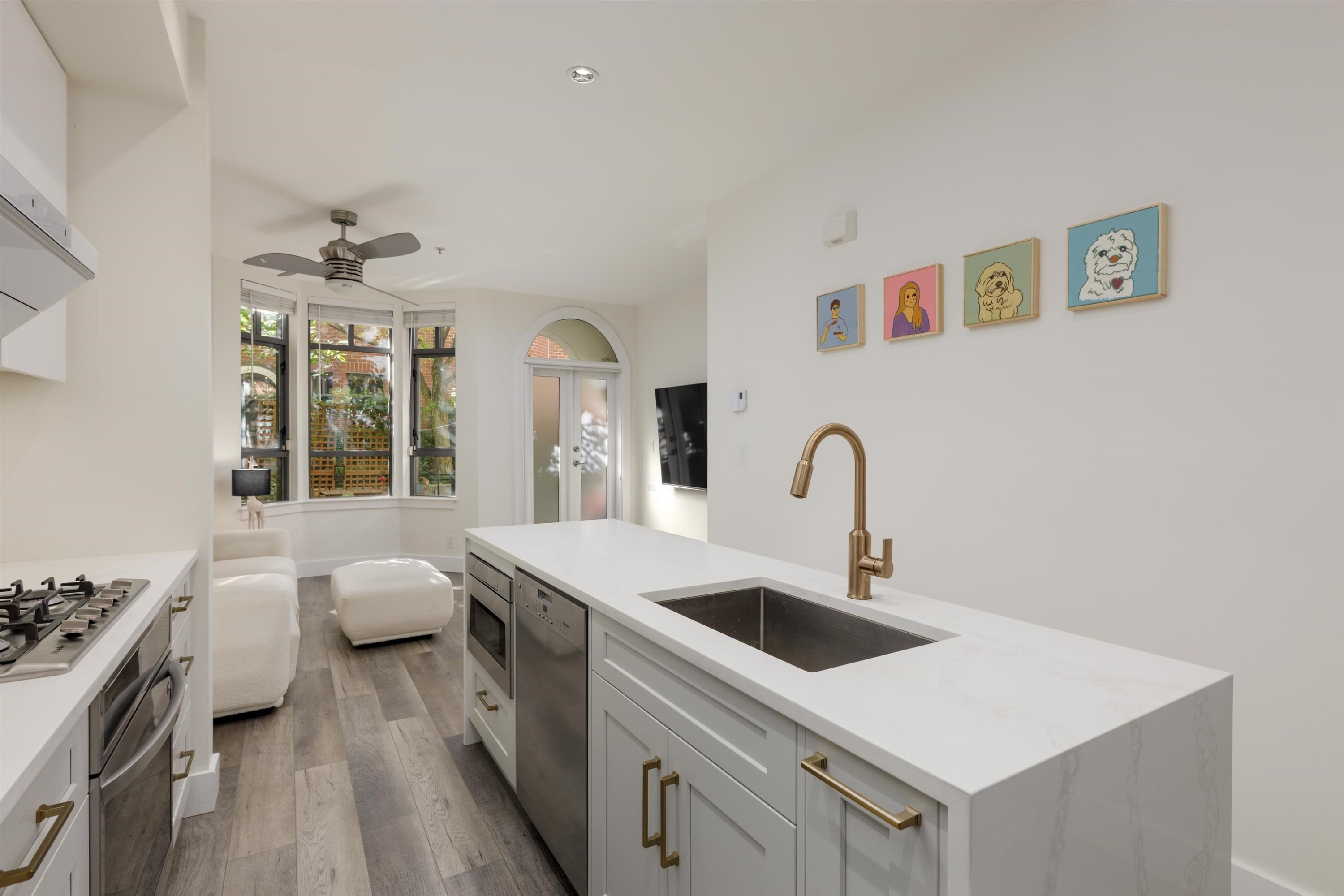 828 6Th Avenue W, Vancouver, BC