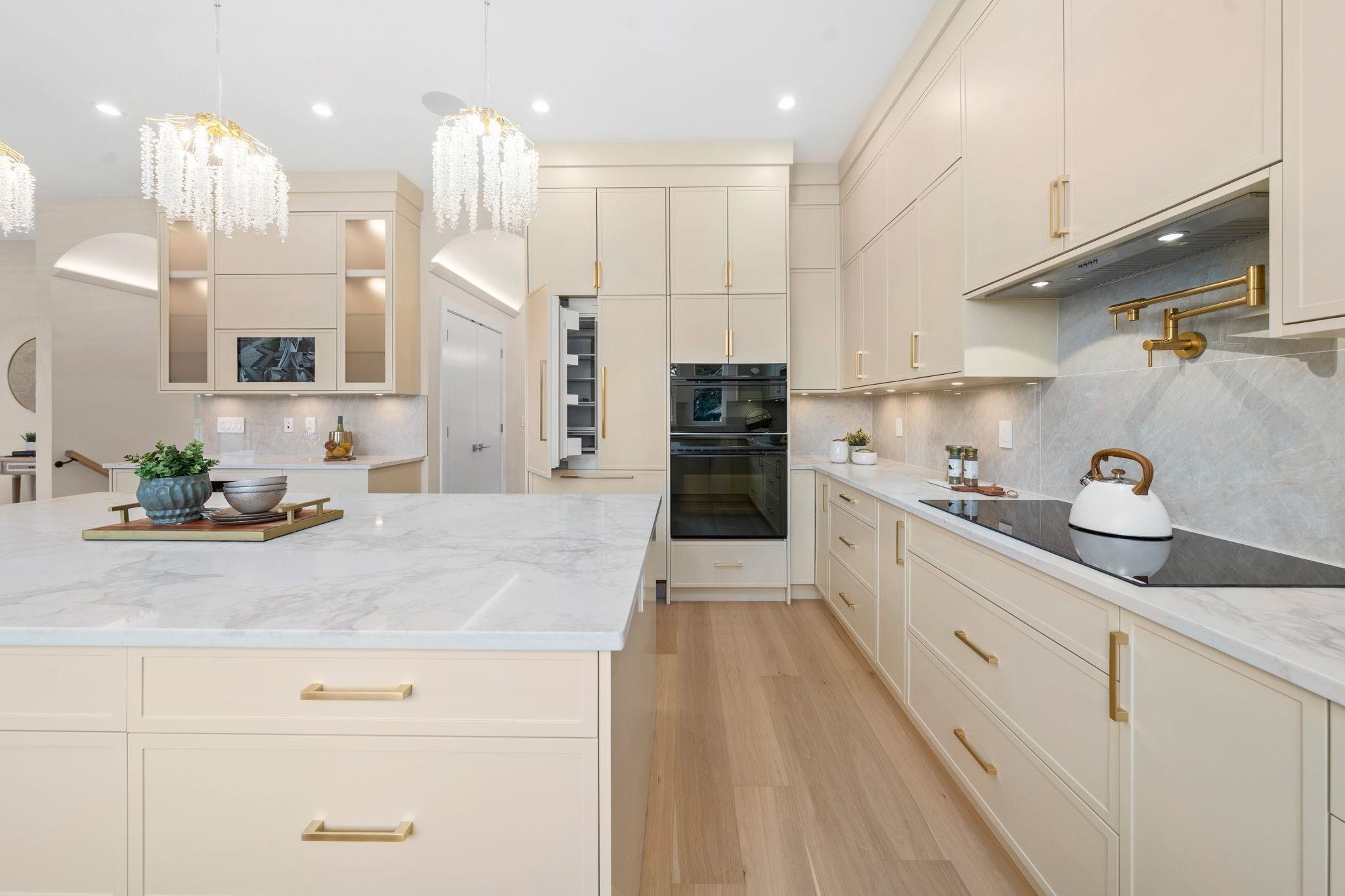 361 22Nd Street E, North Vancouver, BC