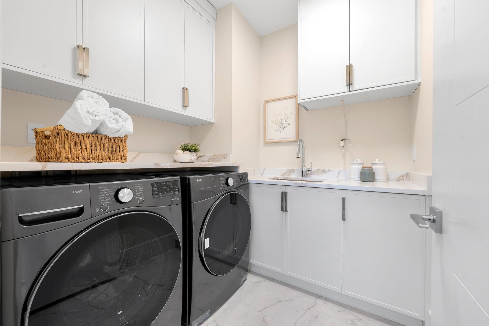 361 22Nd Street E, North Vancouver, BC