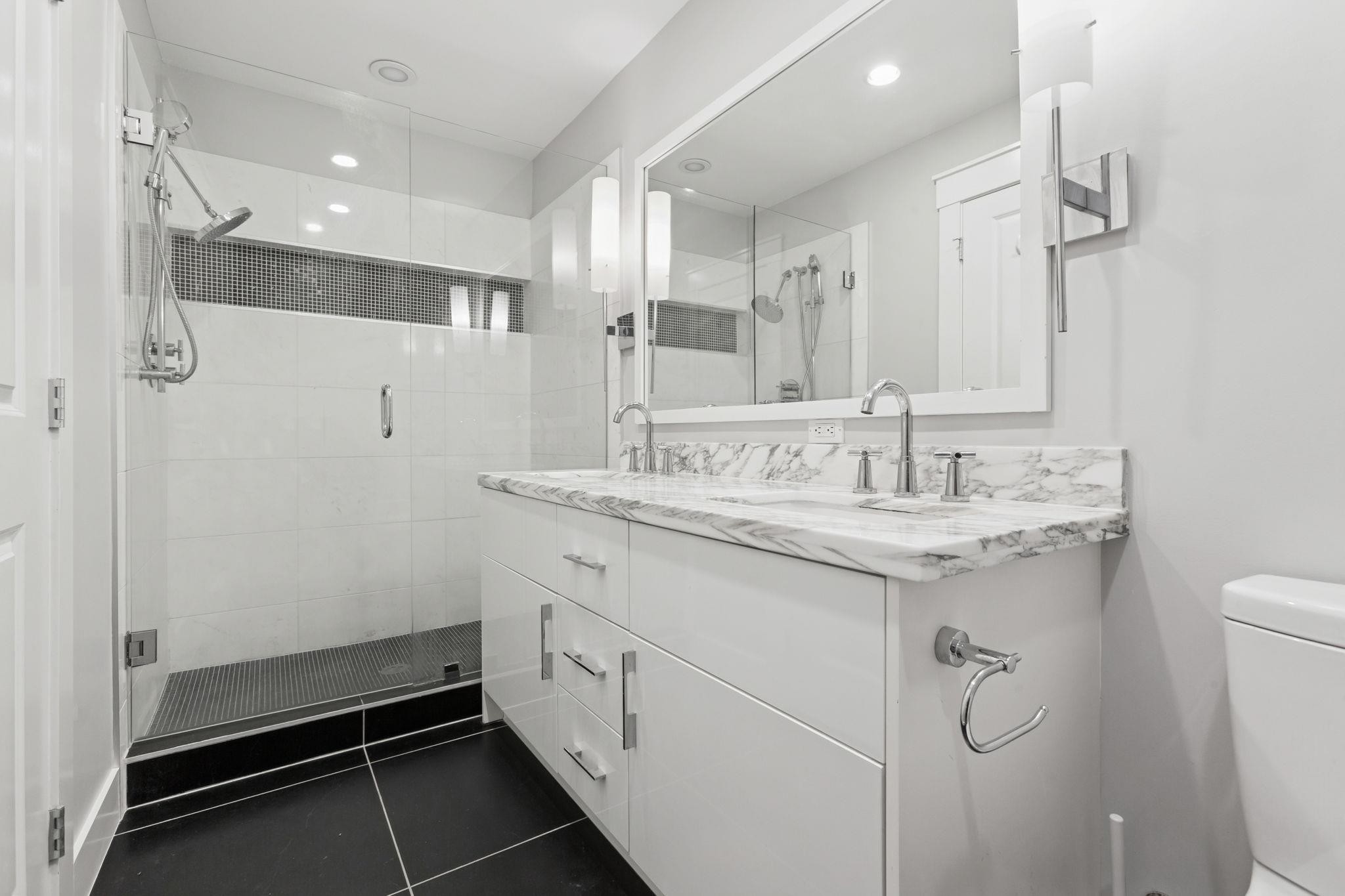 5961 Oak Street, Vancouver, BC