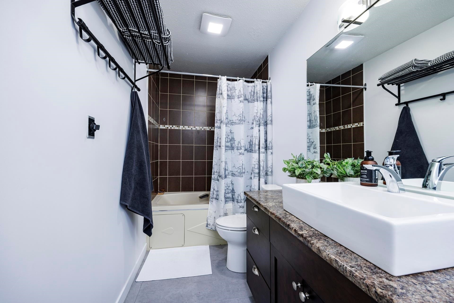 3132 Lonsdale Avenue, North Vancouver, BC