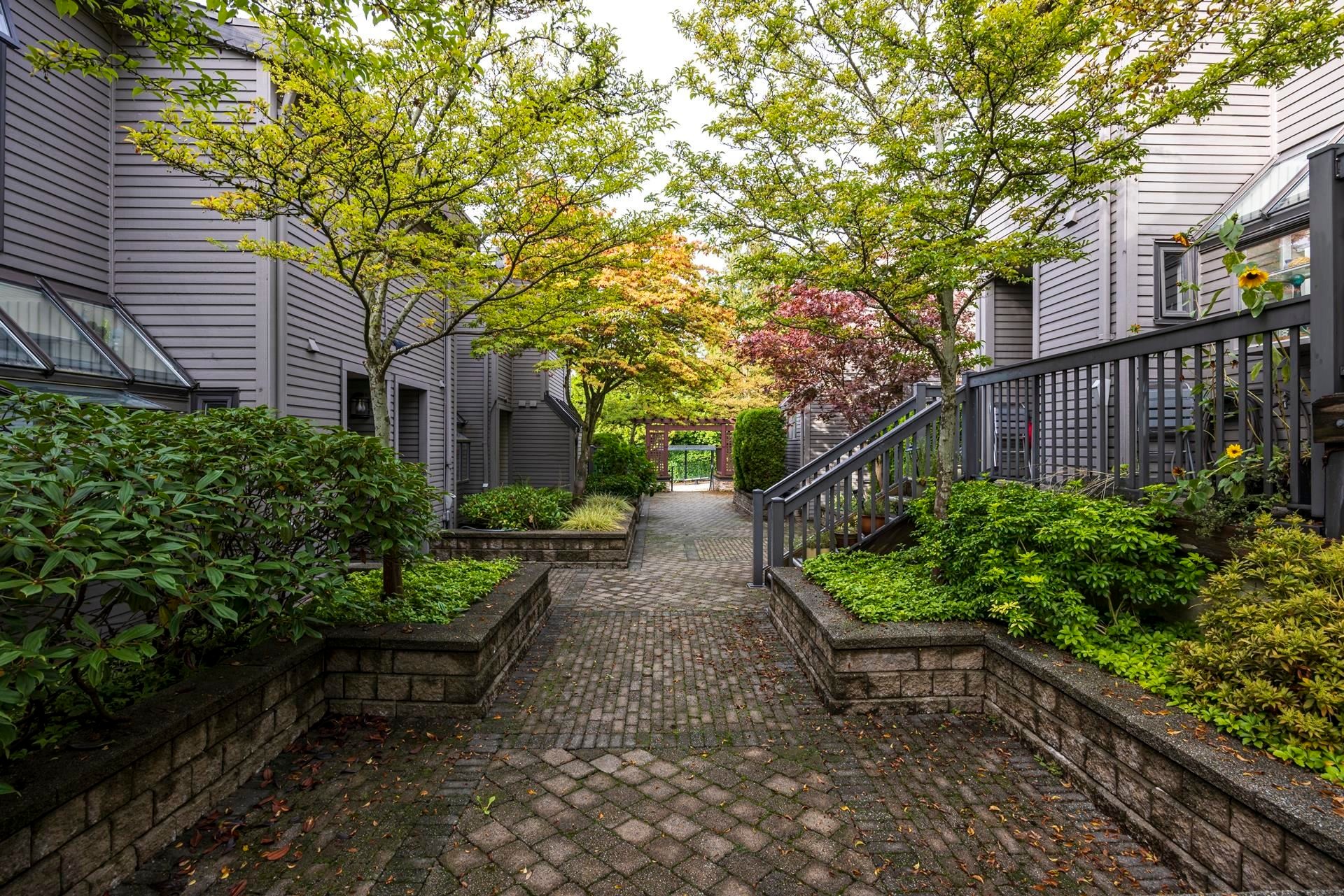 3132 Lonsdale Avenue, North Vancouver, BC