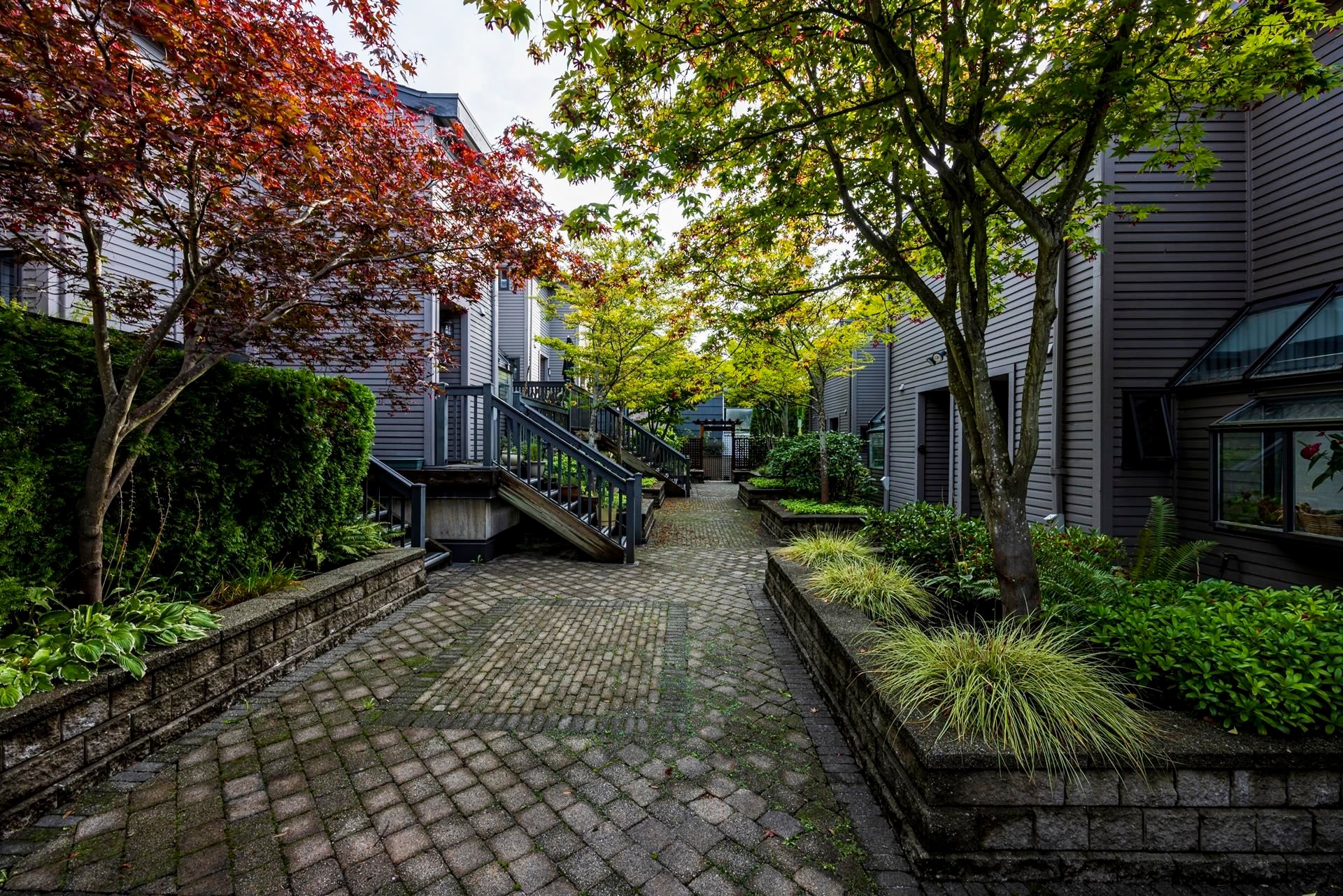 3132 Lonsdale Avenue, North Vancouver, BC