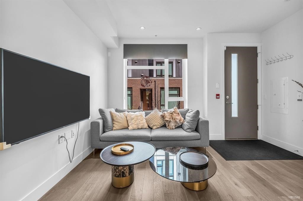 7623 Yukon Street, Vancouver, BC