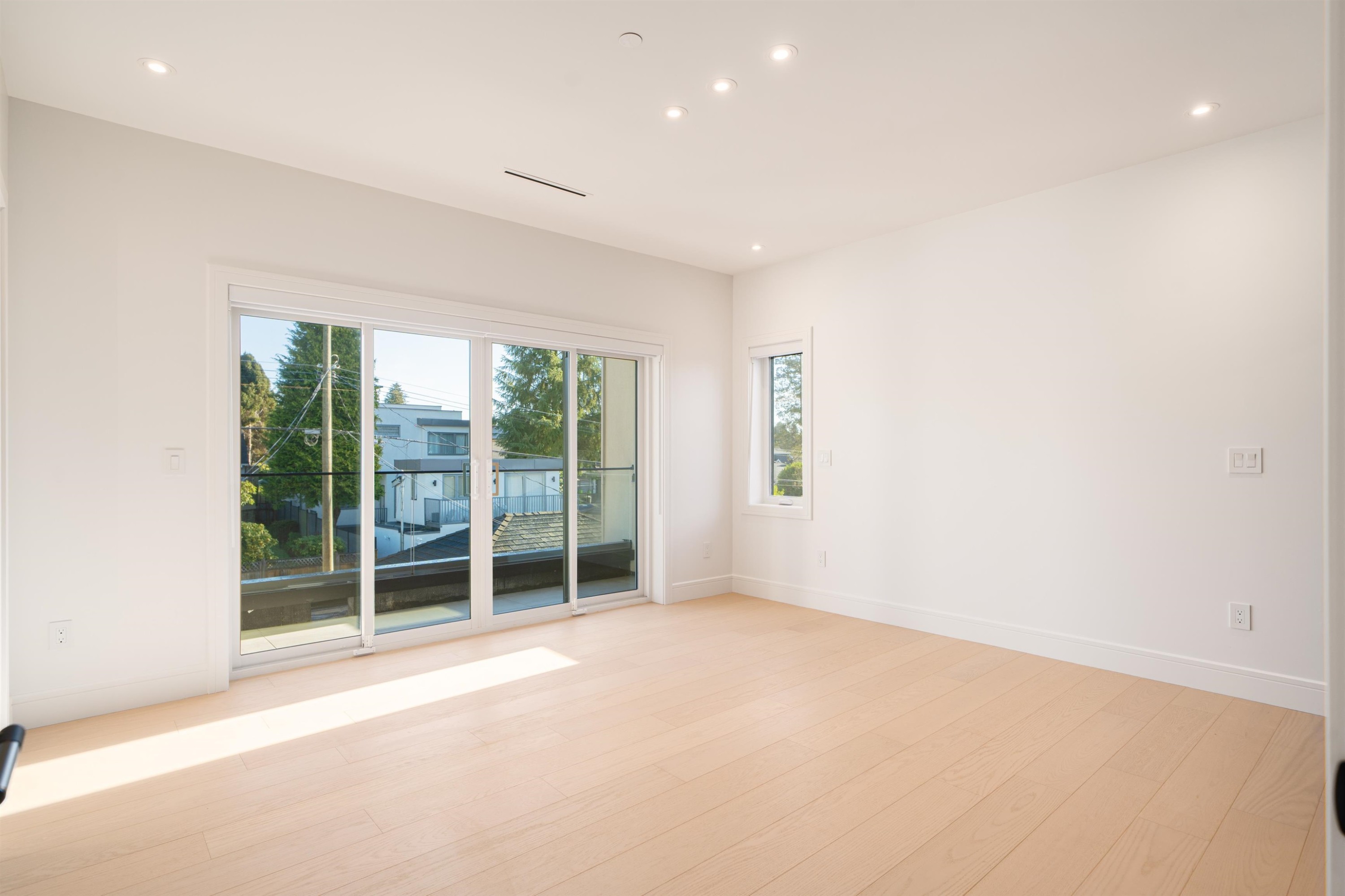 7382 Maple Street, Vancouver, BC