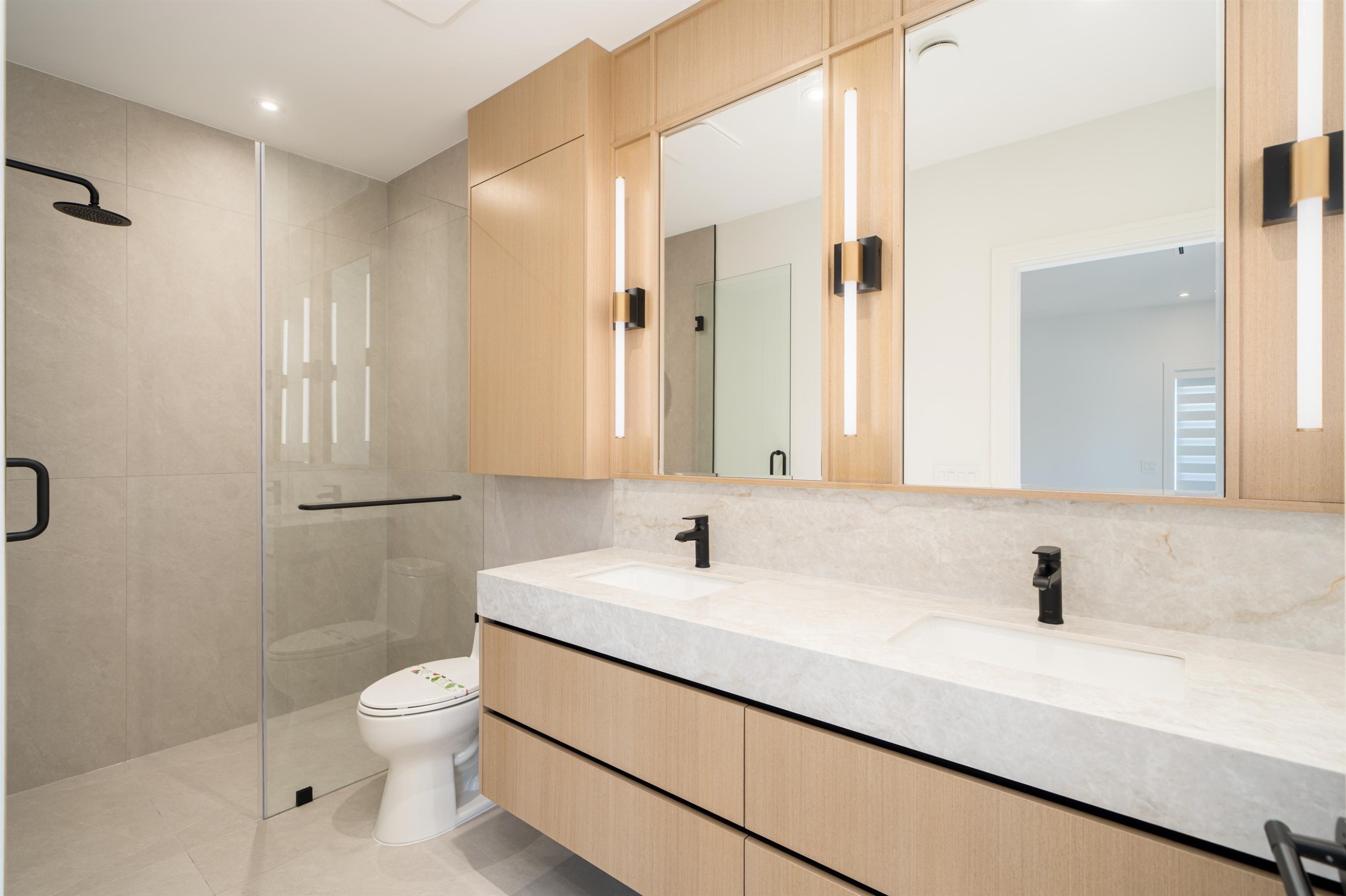 7382 Maple Street, Vancouver, BC