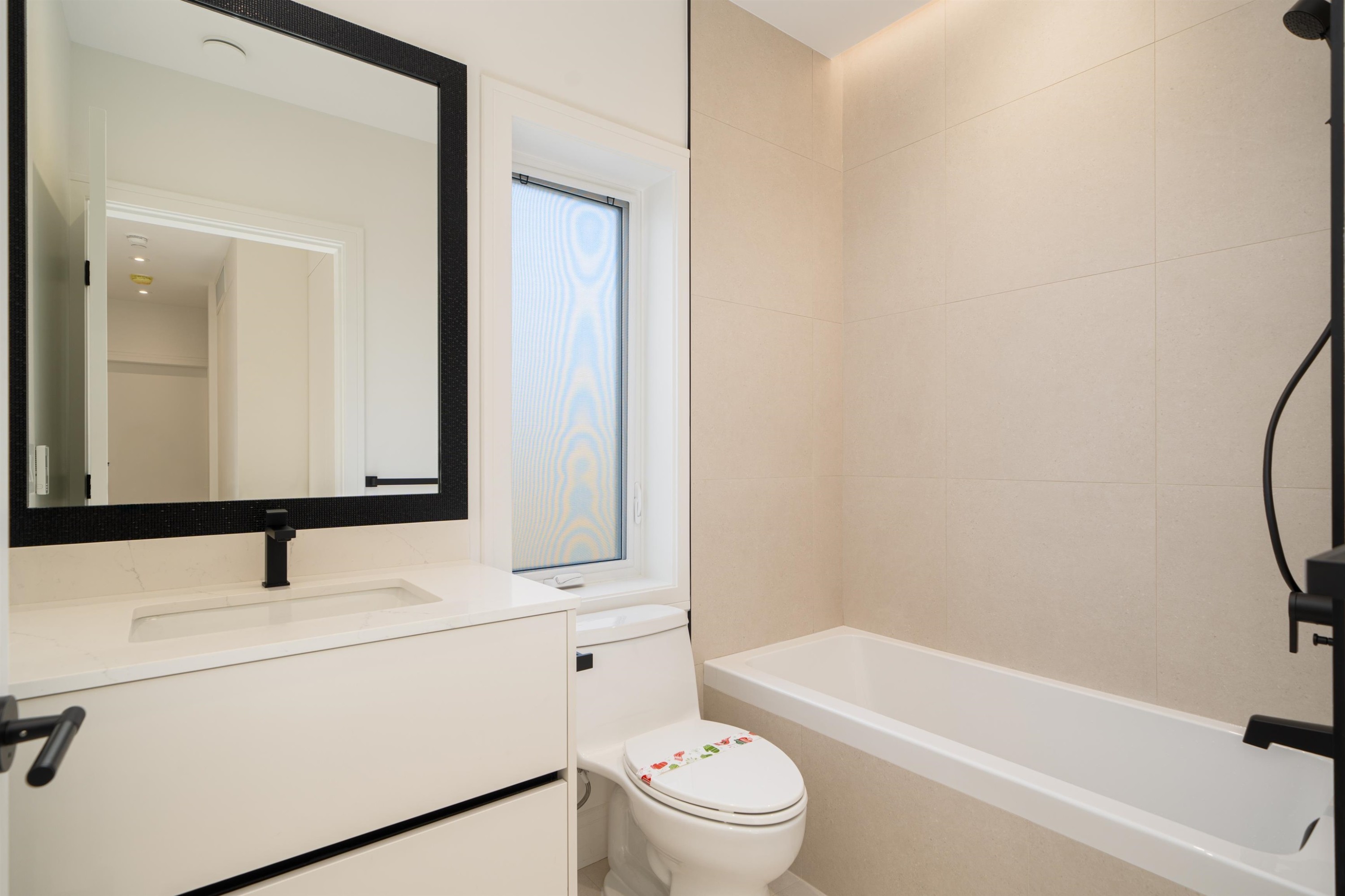 7382 Maple Street, Vancouver, BC