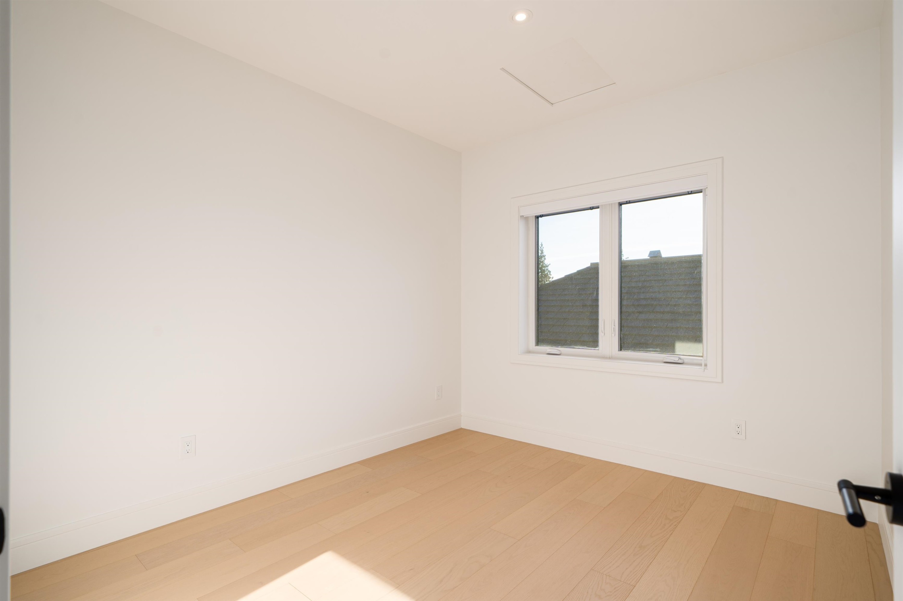 7382 Maple Street, Vancouver, BC