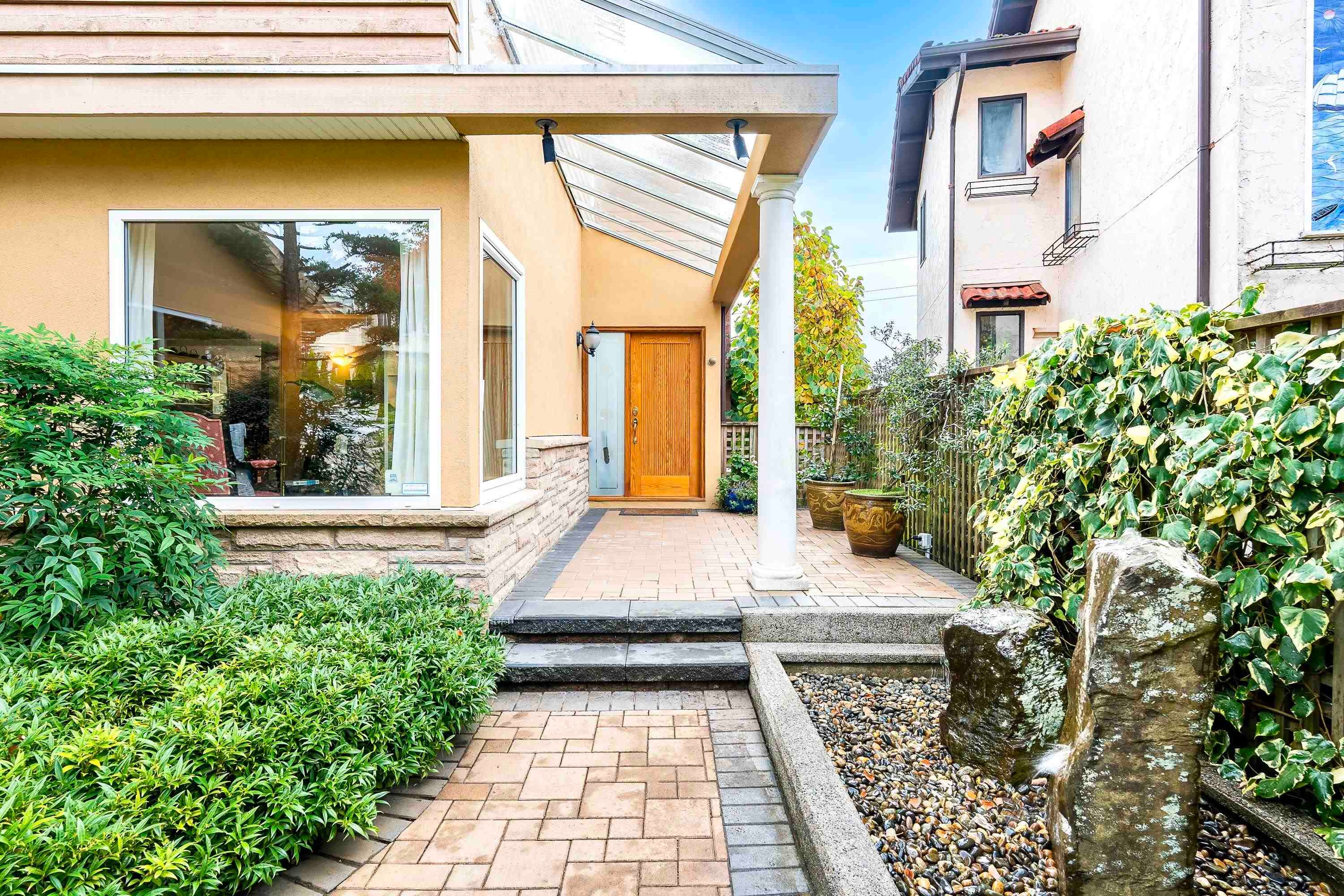 2328 Bellevue Avenue, West Vancouver, BC