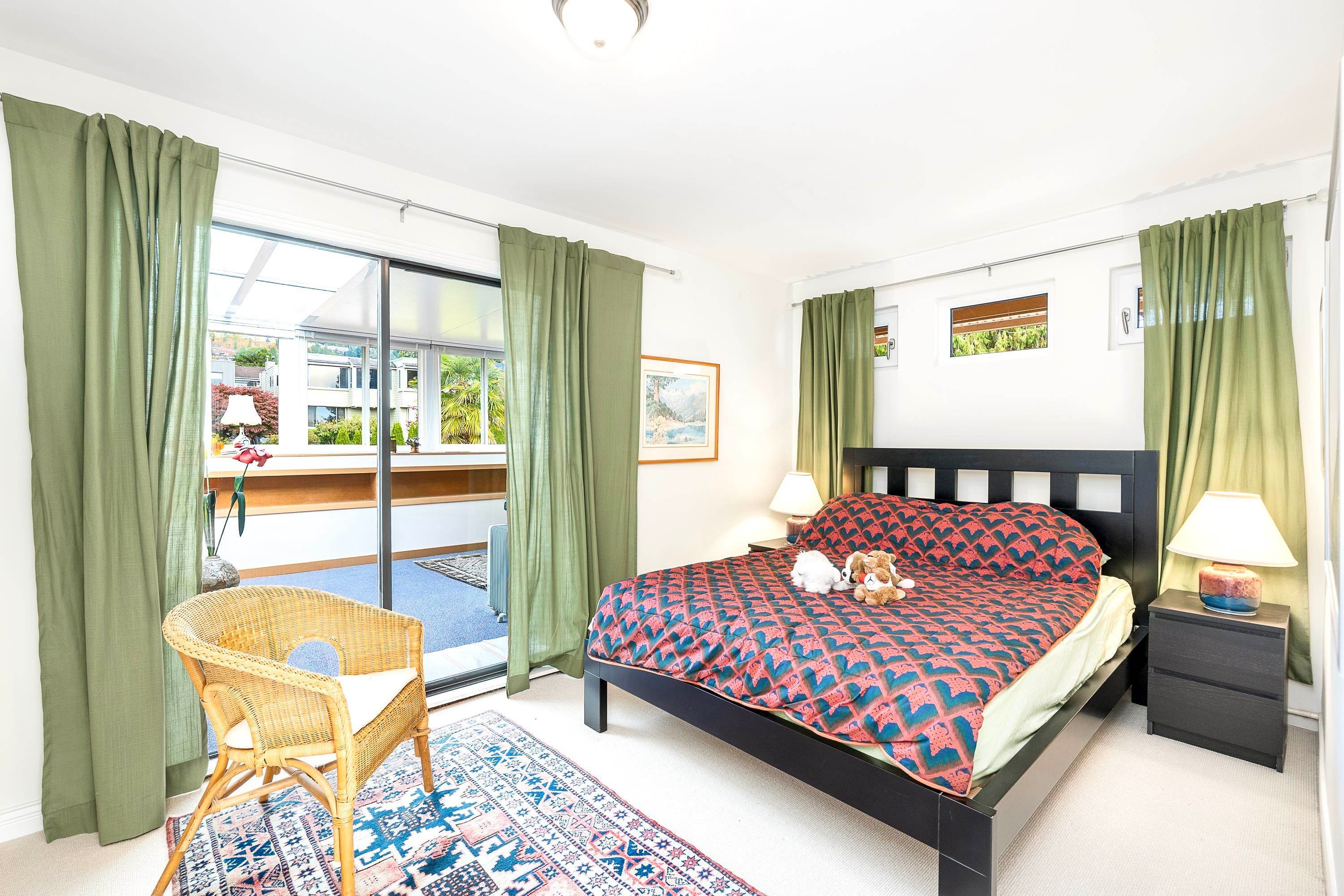 2328 Bellevue Avenue, West Vancouver, BC