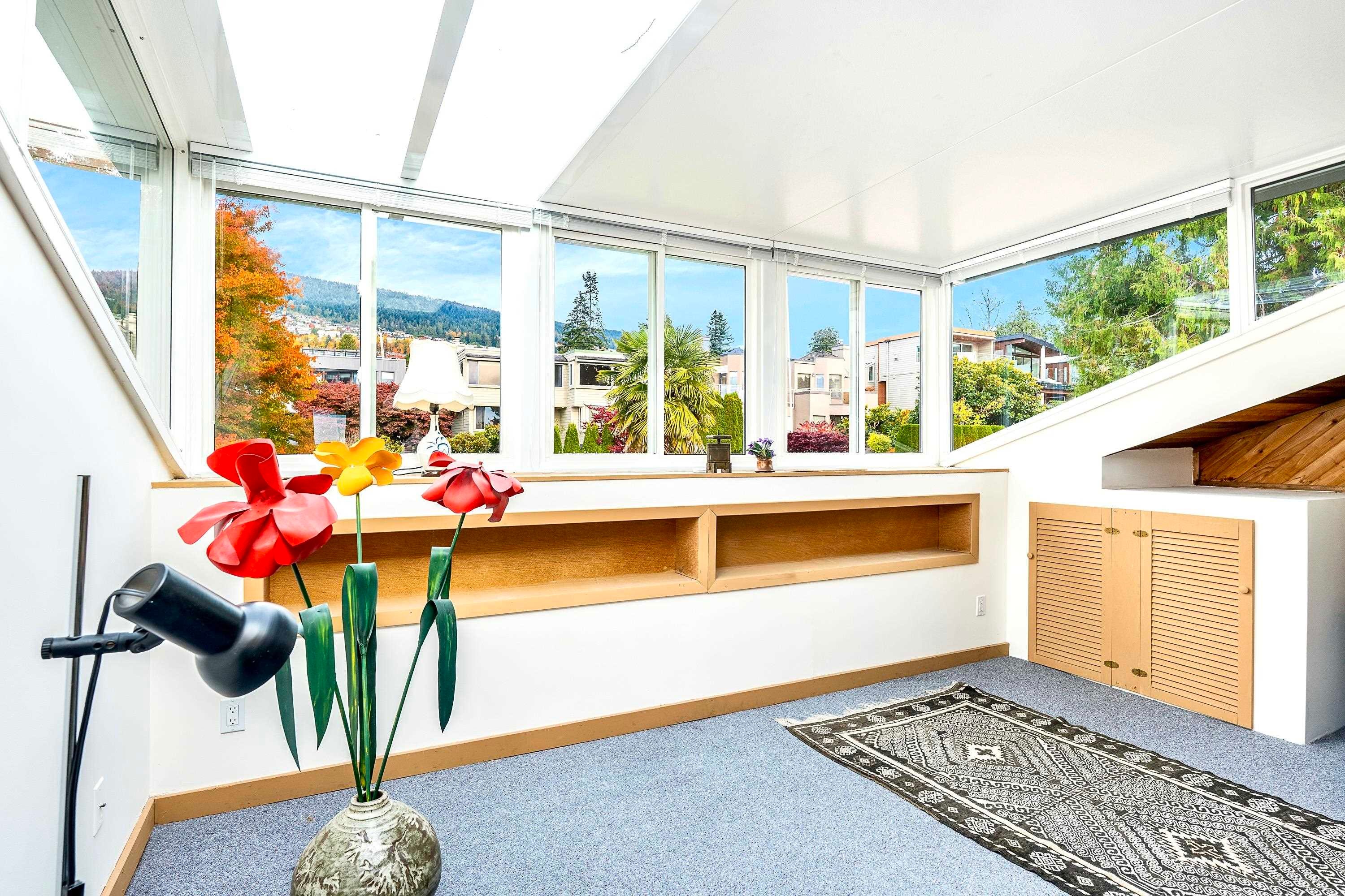 2328 Bellevue Avenue, West Vancouver, BC