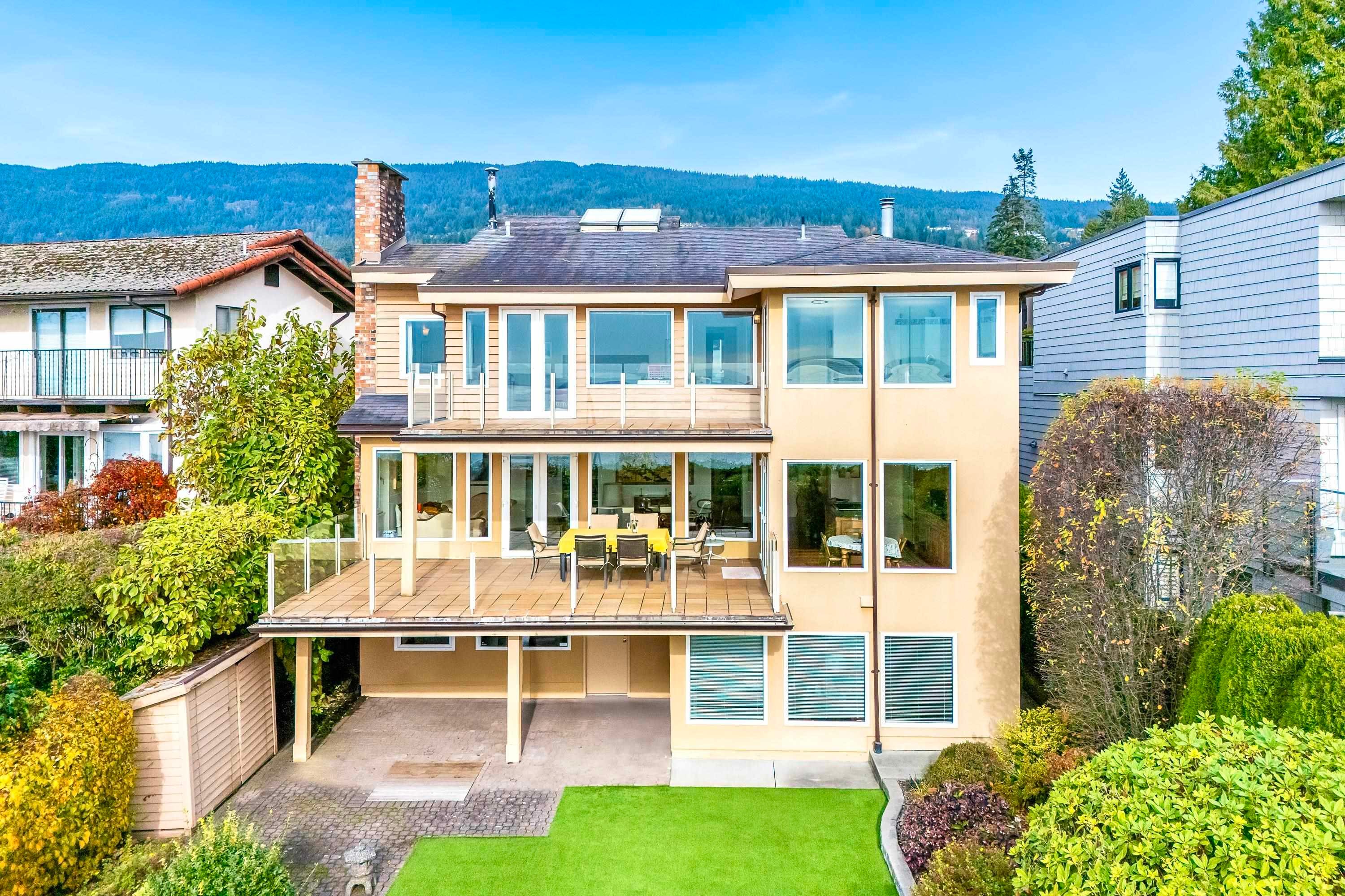 2328 Bellevue Avenue, West Vancouver, BC
