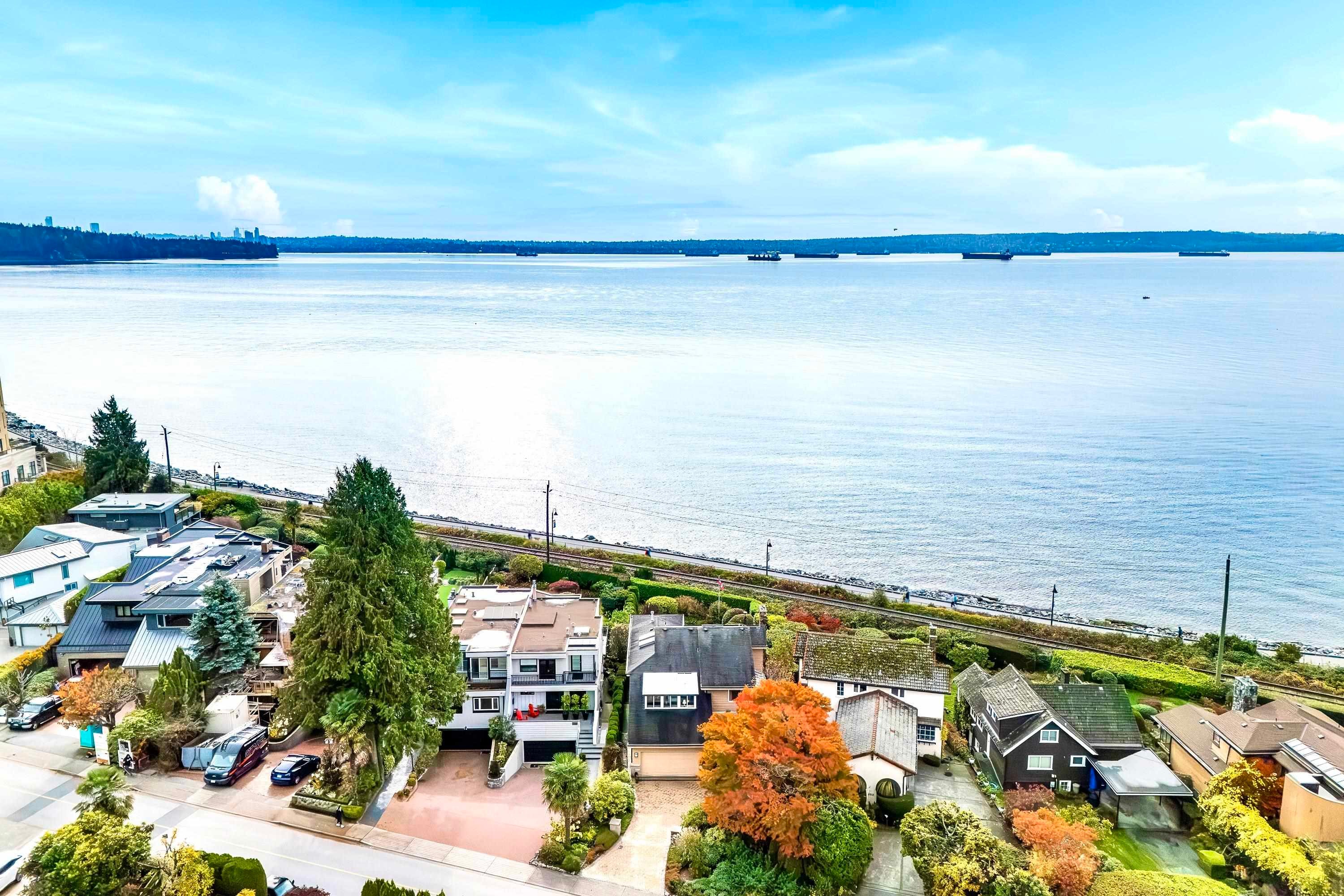 2328 Bellevue Avenue, West Vancouver, BC