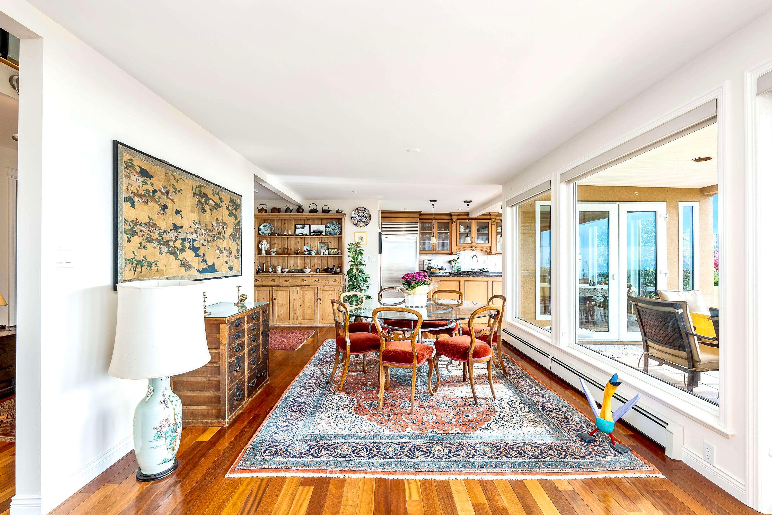 2328 Bellevue Avenue, West Vancouver, BC